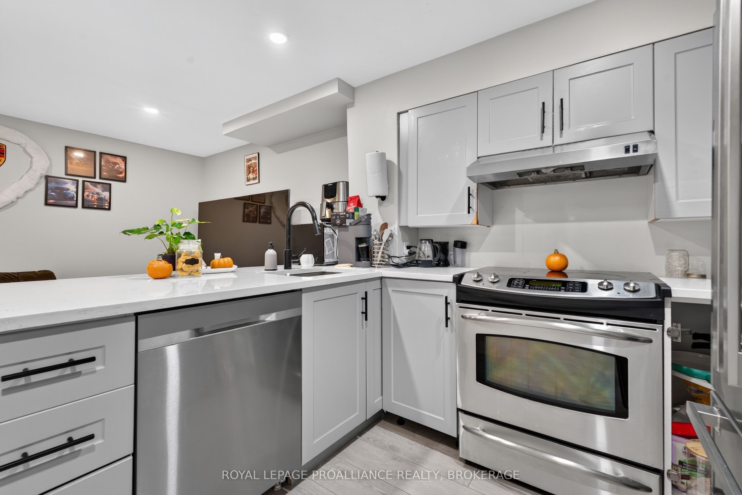 1371 Brackenwood Crescent Property Photo 32