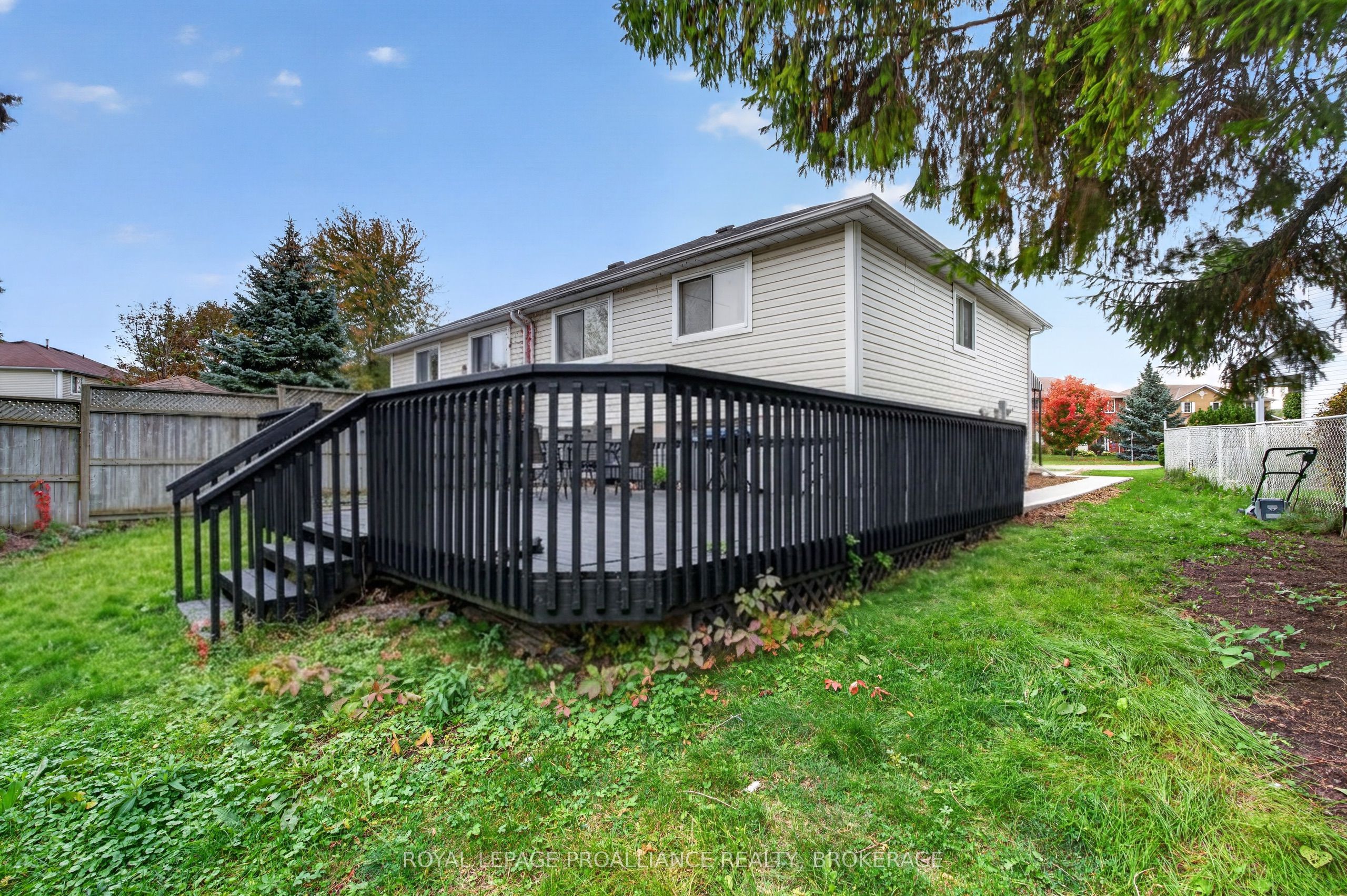 1371 Brackenwood Crescent Property Photo 42
