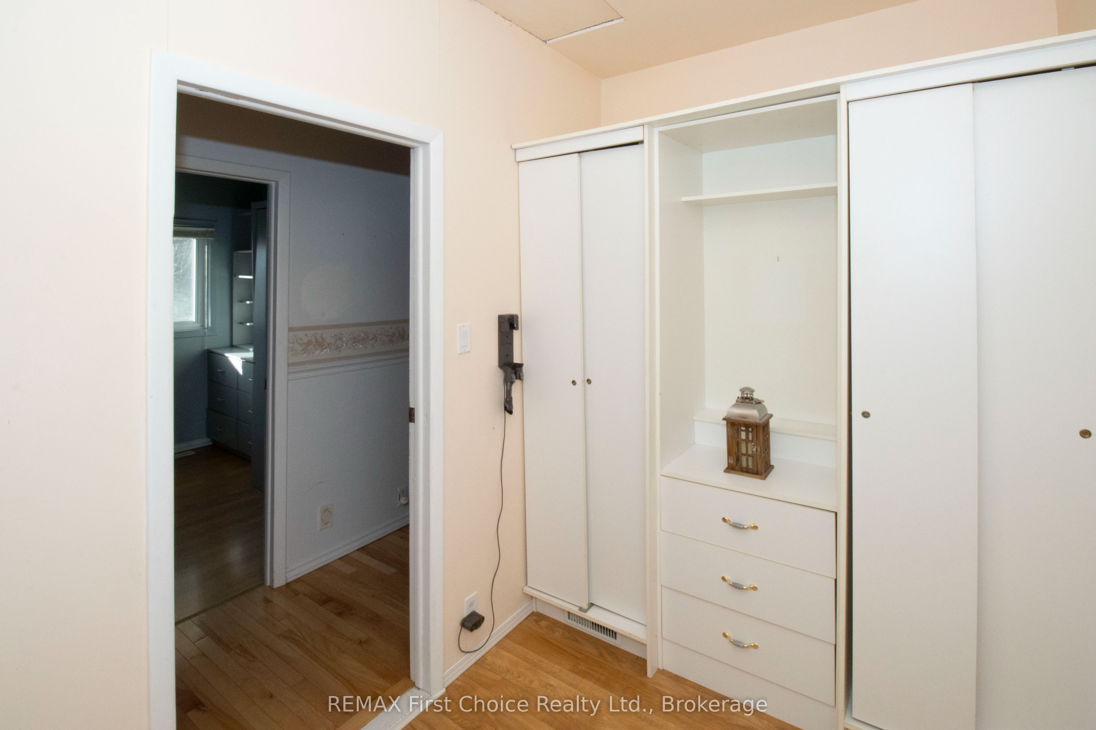 729 Hodder Avenue Property Photo 11