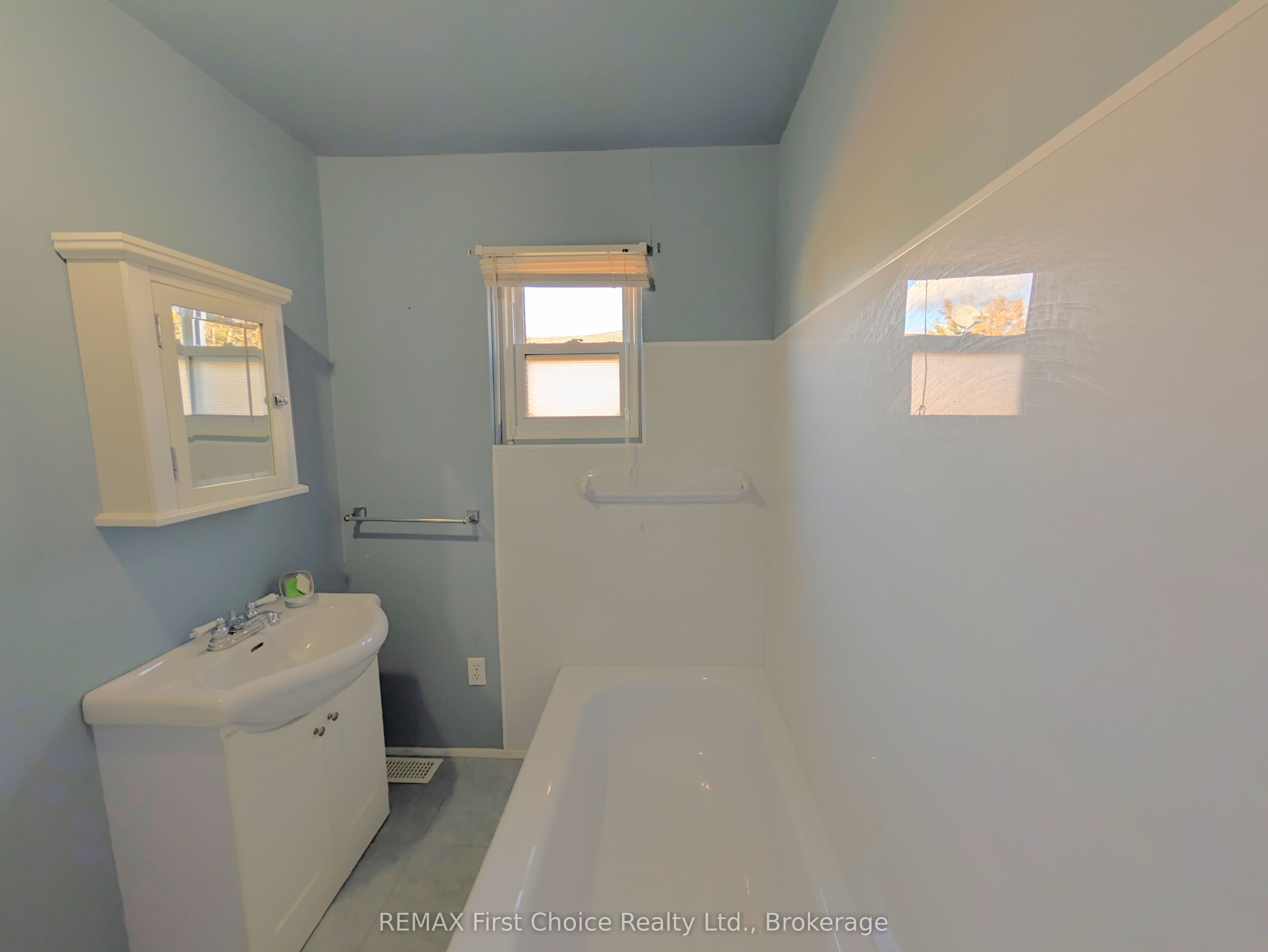 729 Hodder Avenue Property Photo 16