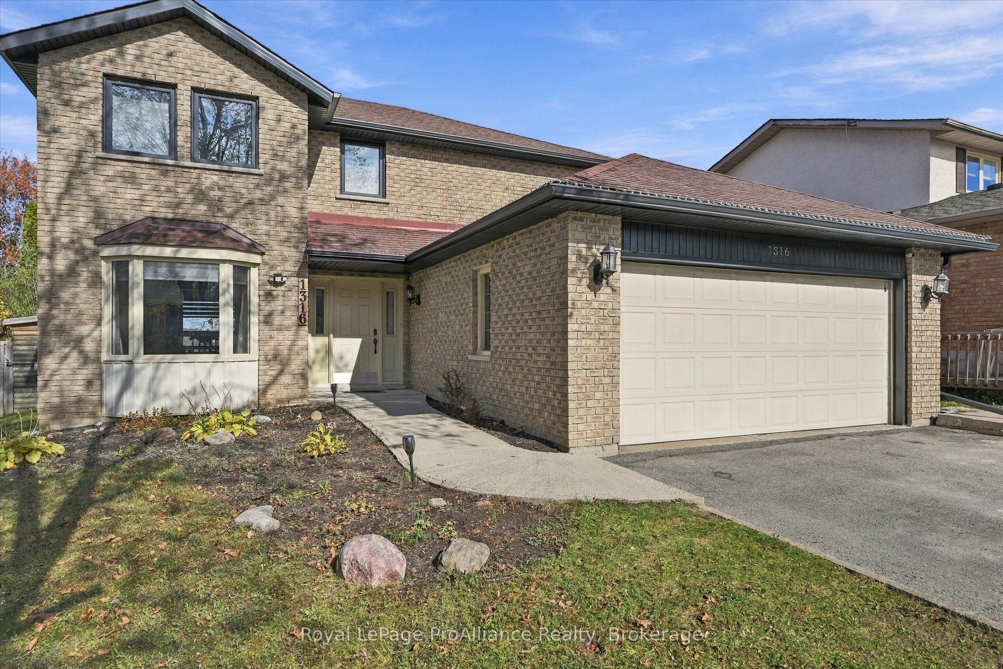 1316 Scollard Drive Property Photo 3