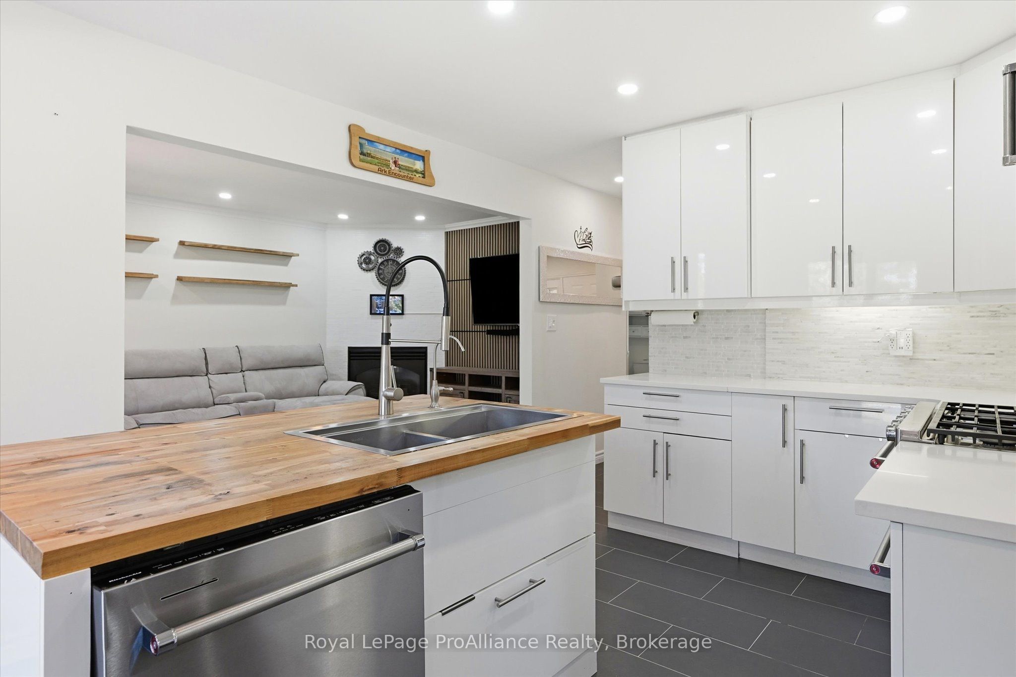 1316 Scollard Drive Property Photo 12