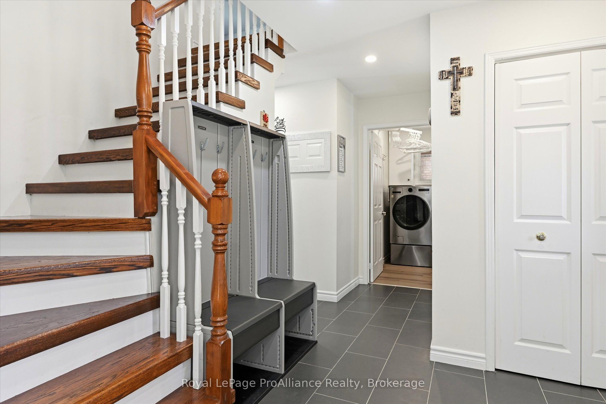 1316 Scollard Drive Property Photo 30