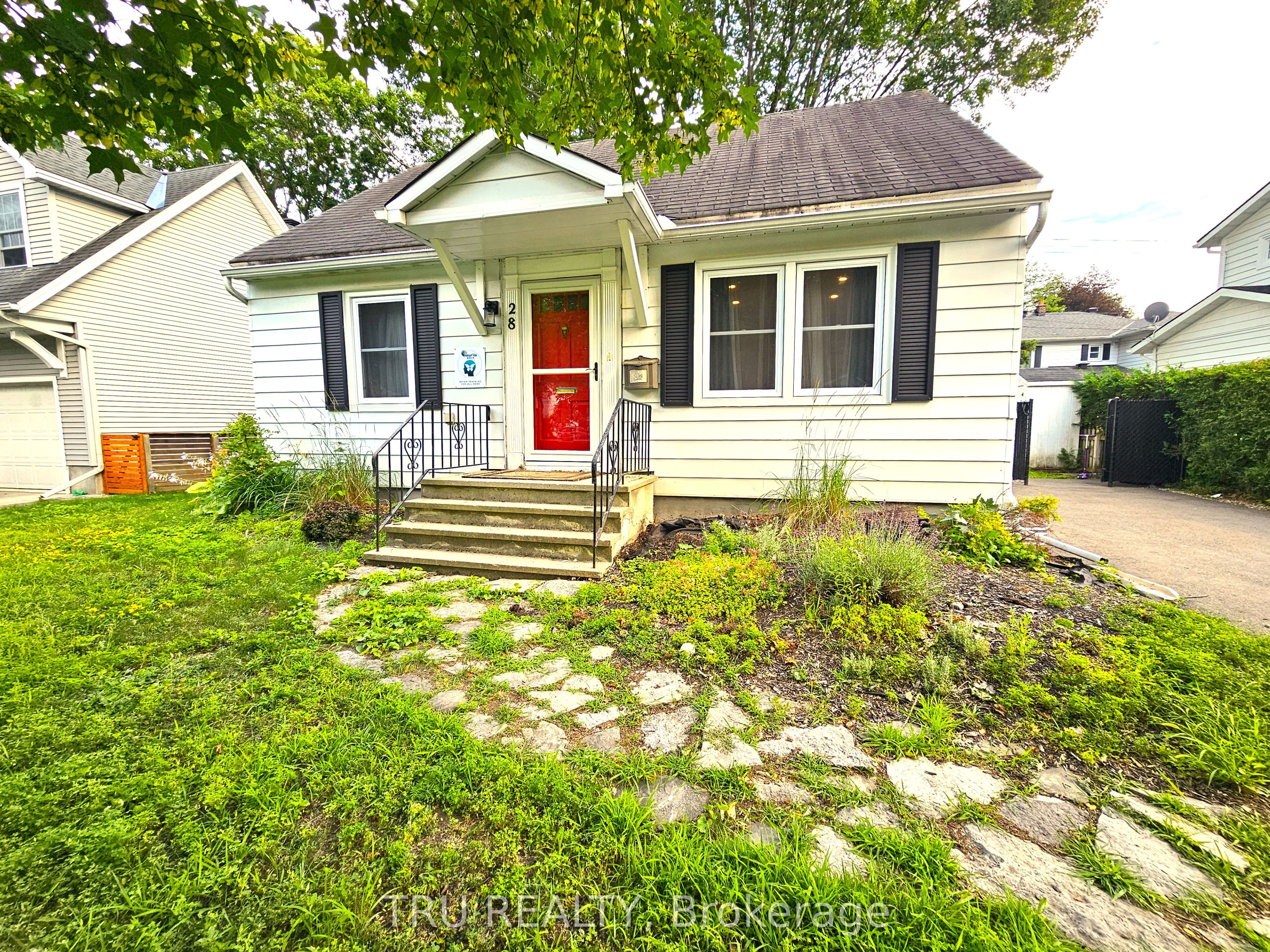 28 Arundel Avenue Property Photo 4