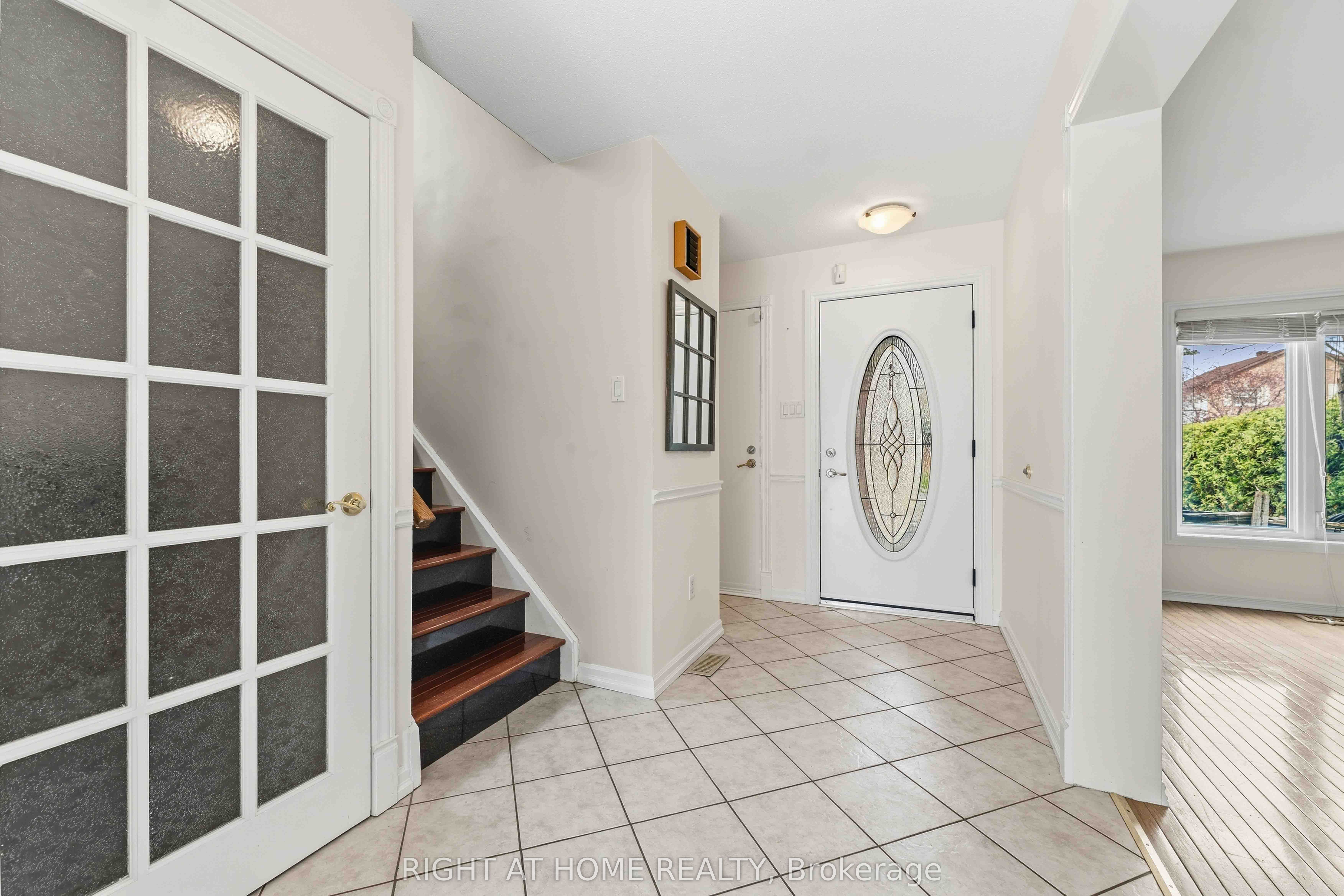26 Denham Way Property Photo 3
