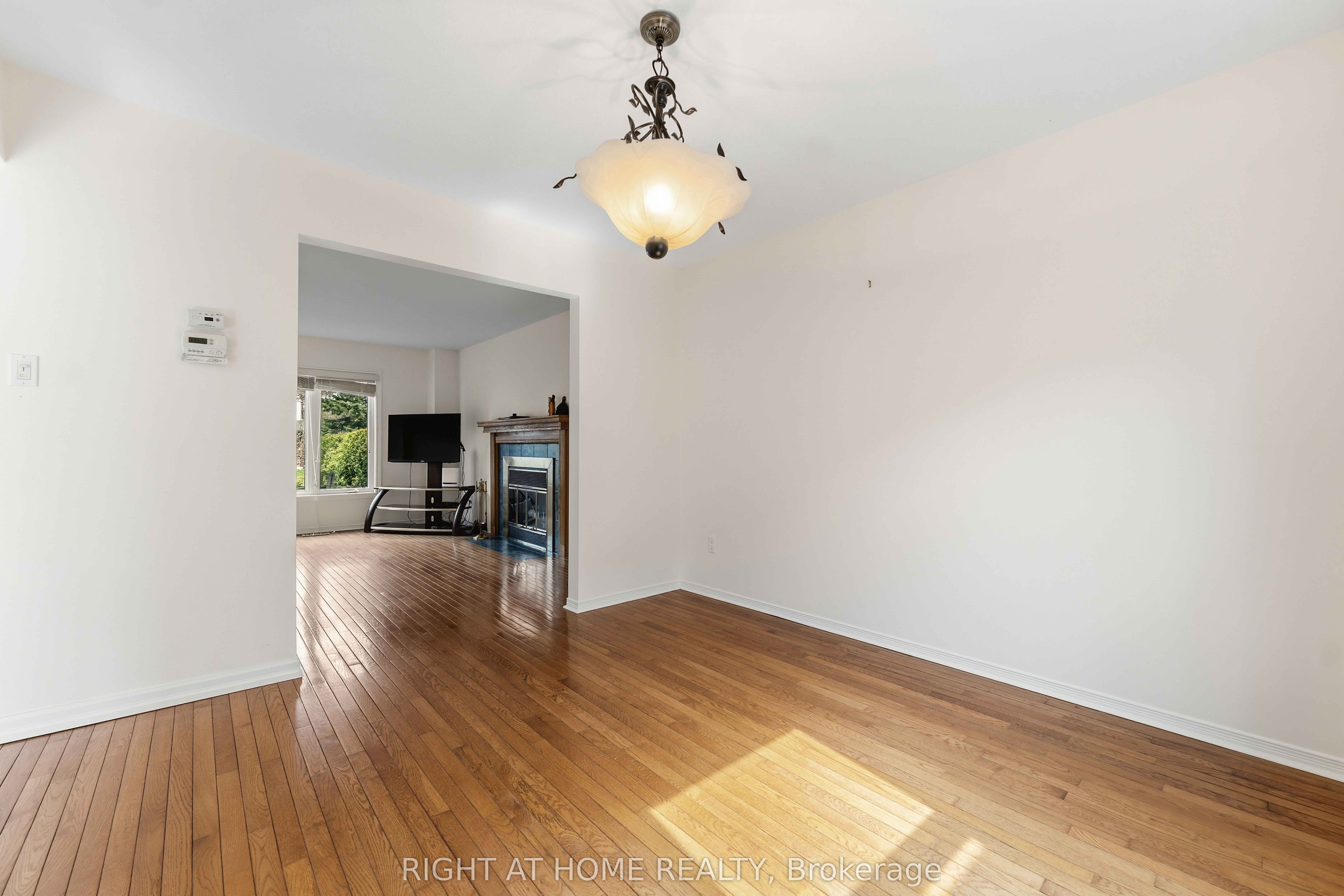 26 Denham Way Property Photo 11