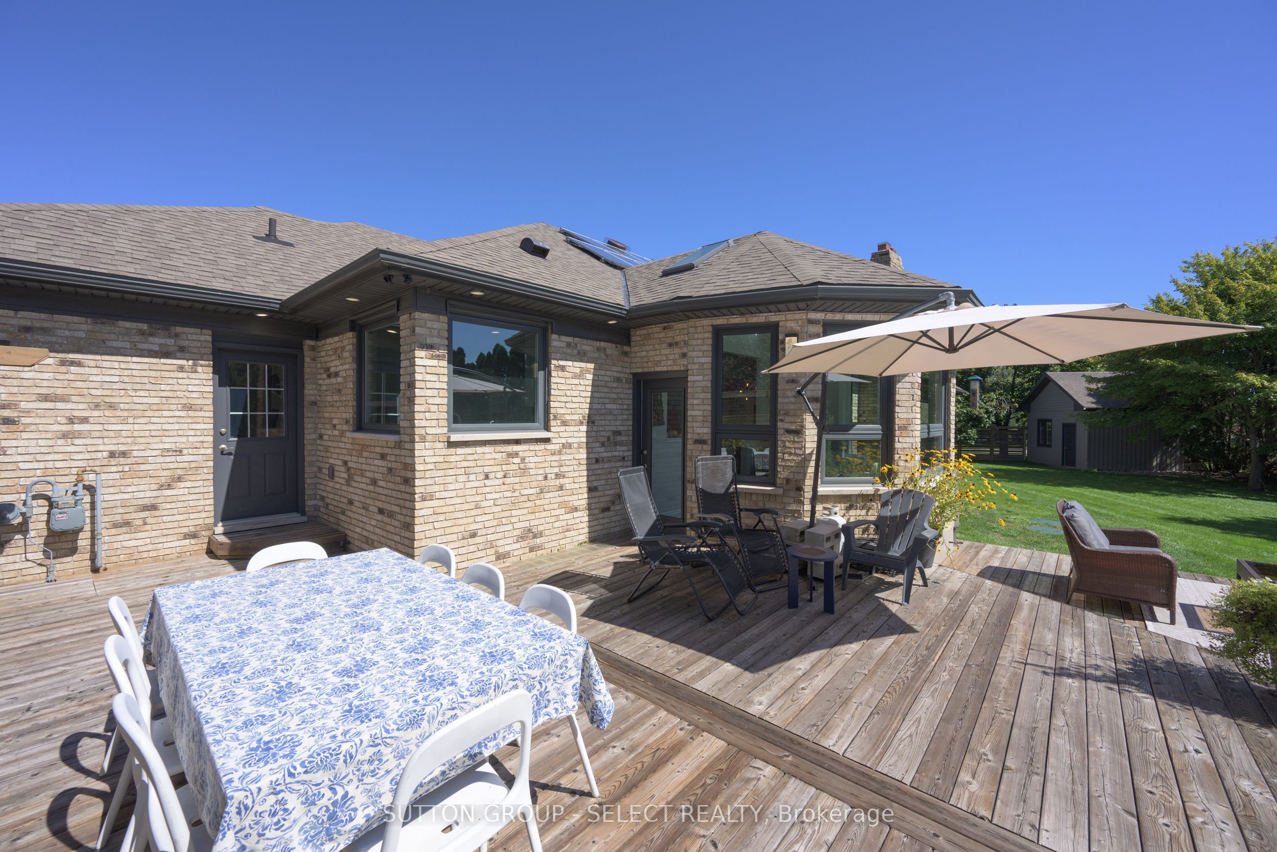 768 Franklinway Crescent Property Photo 11