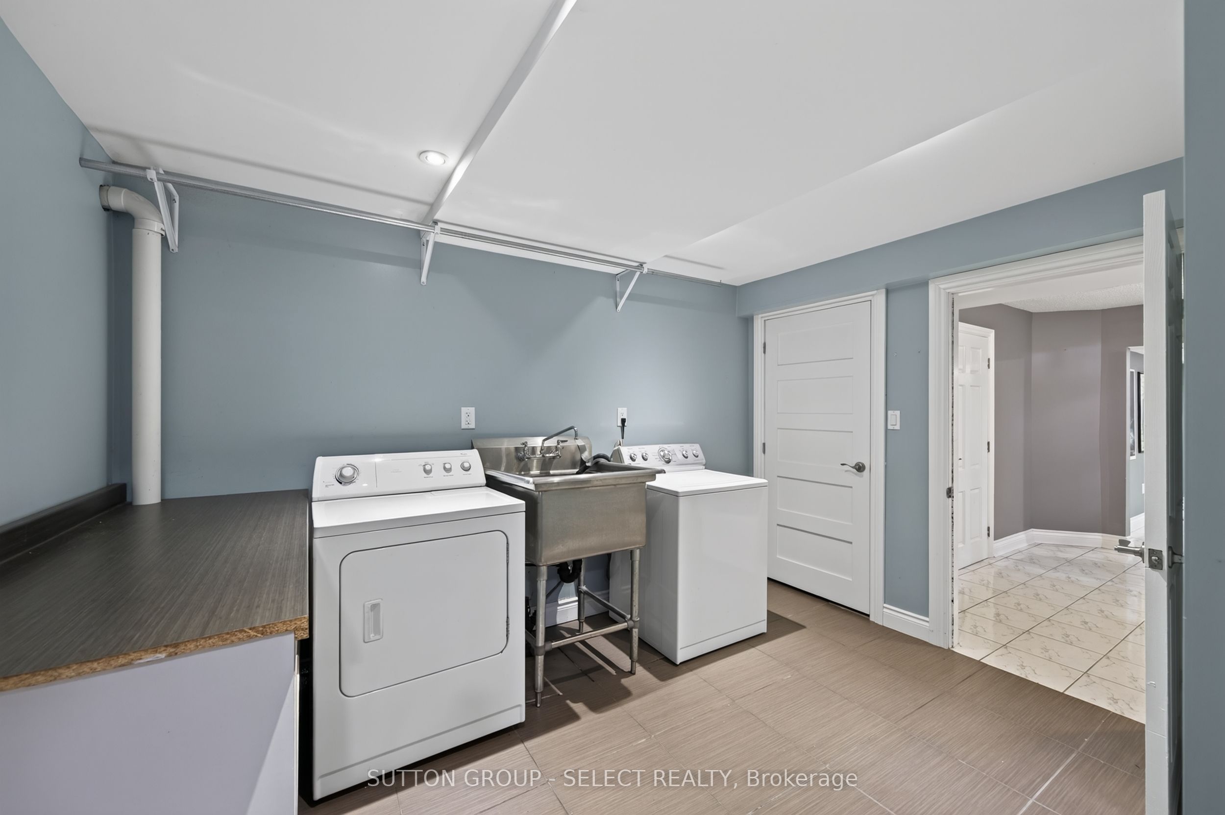 768 Franklinway Crescent Property Photo 43