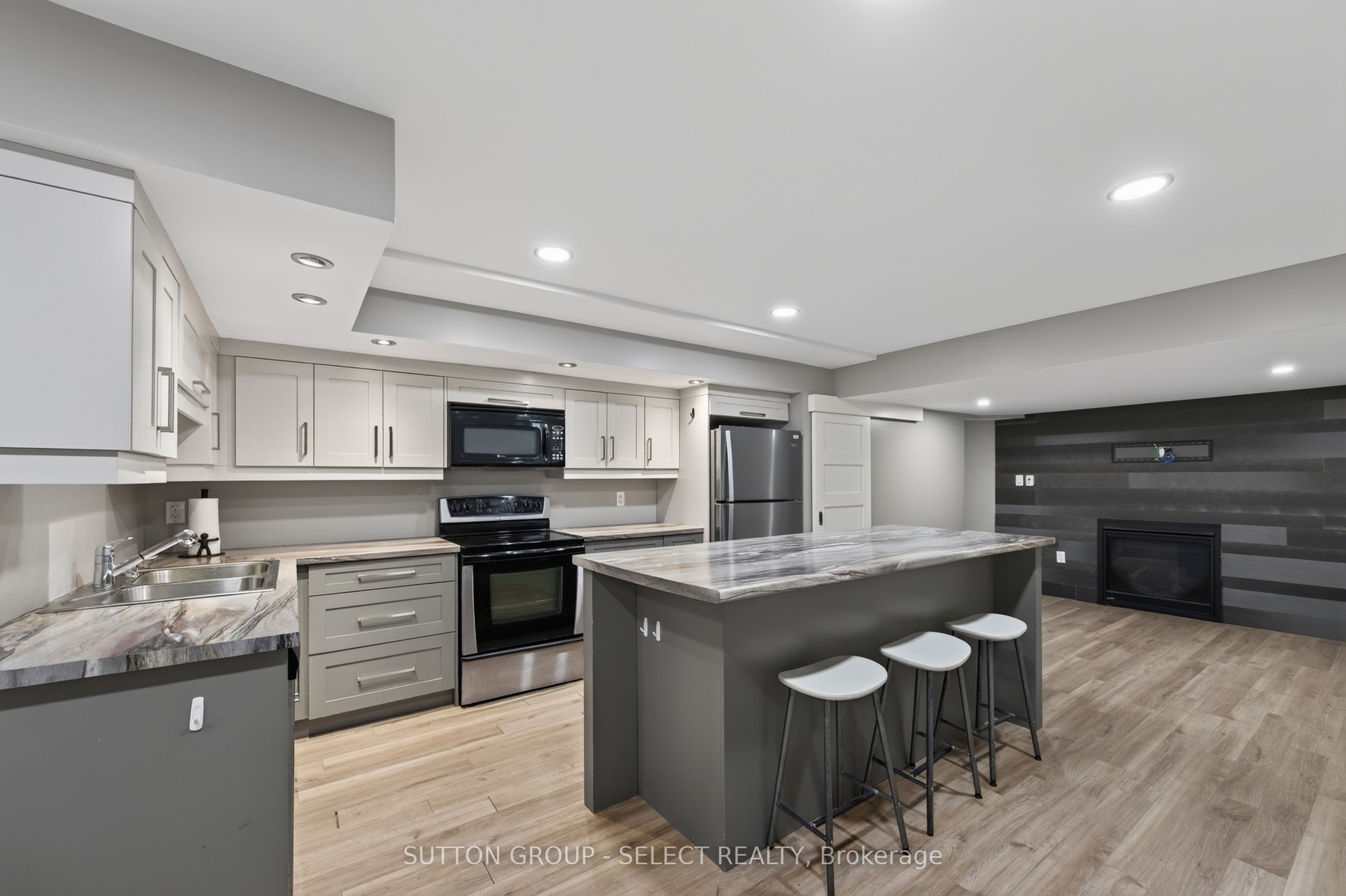 768 Franklinway Crescent Property Photo 46