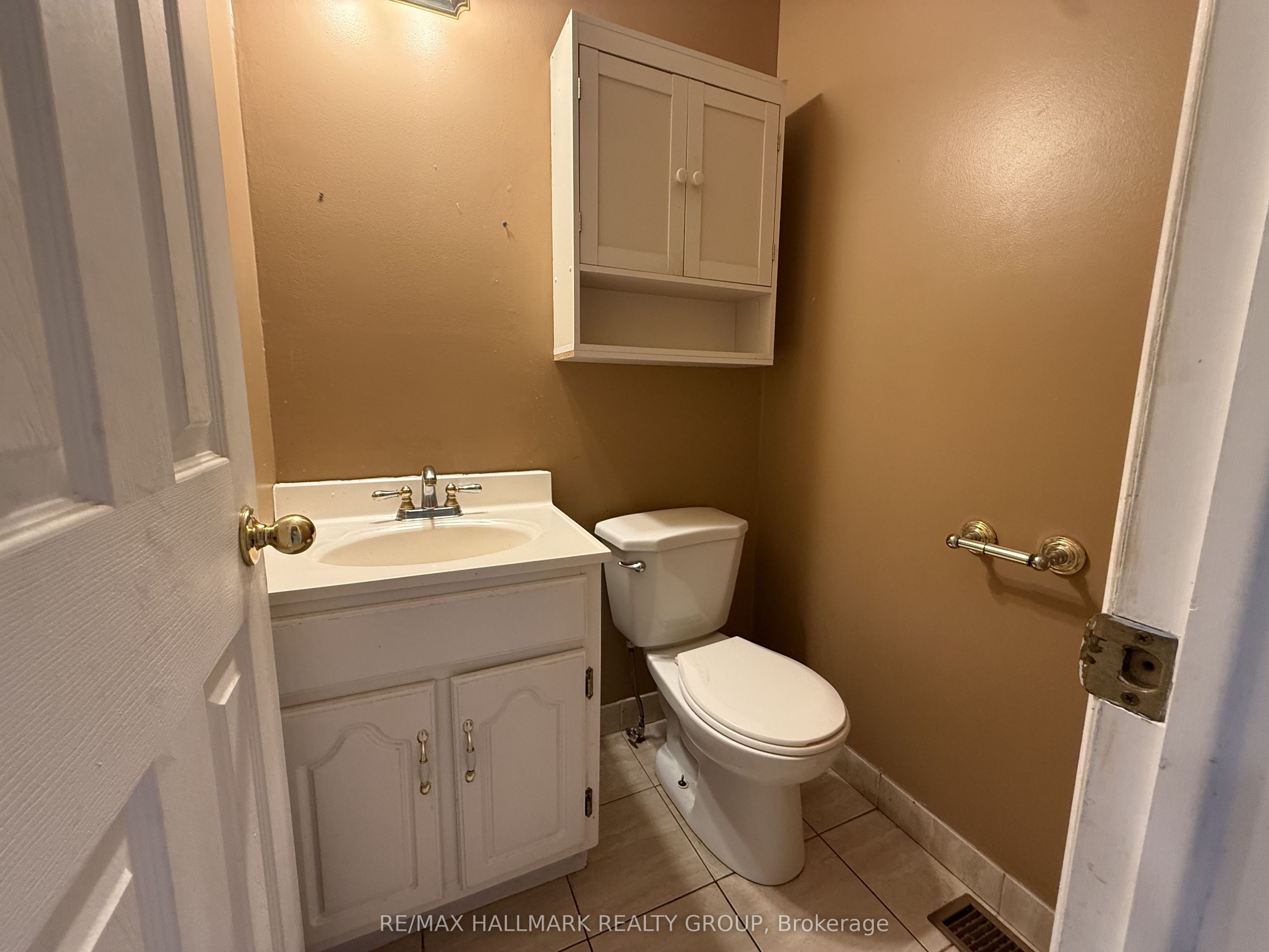930 Cahill Drive W Property Photo 9