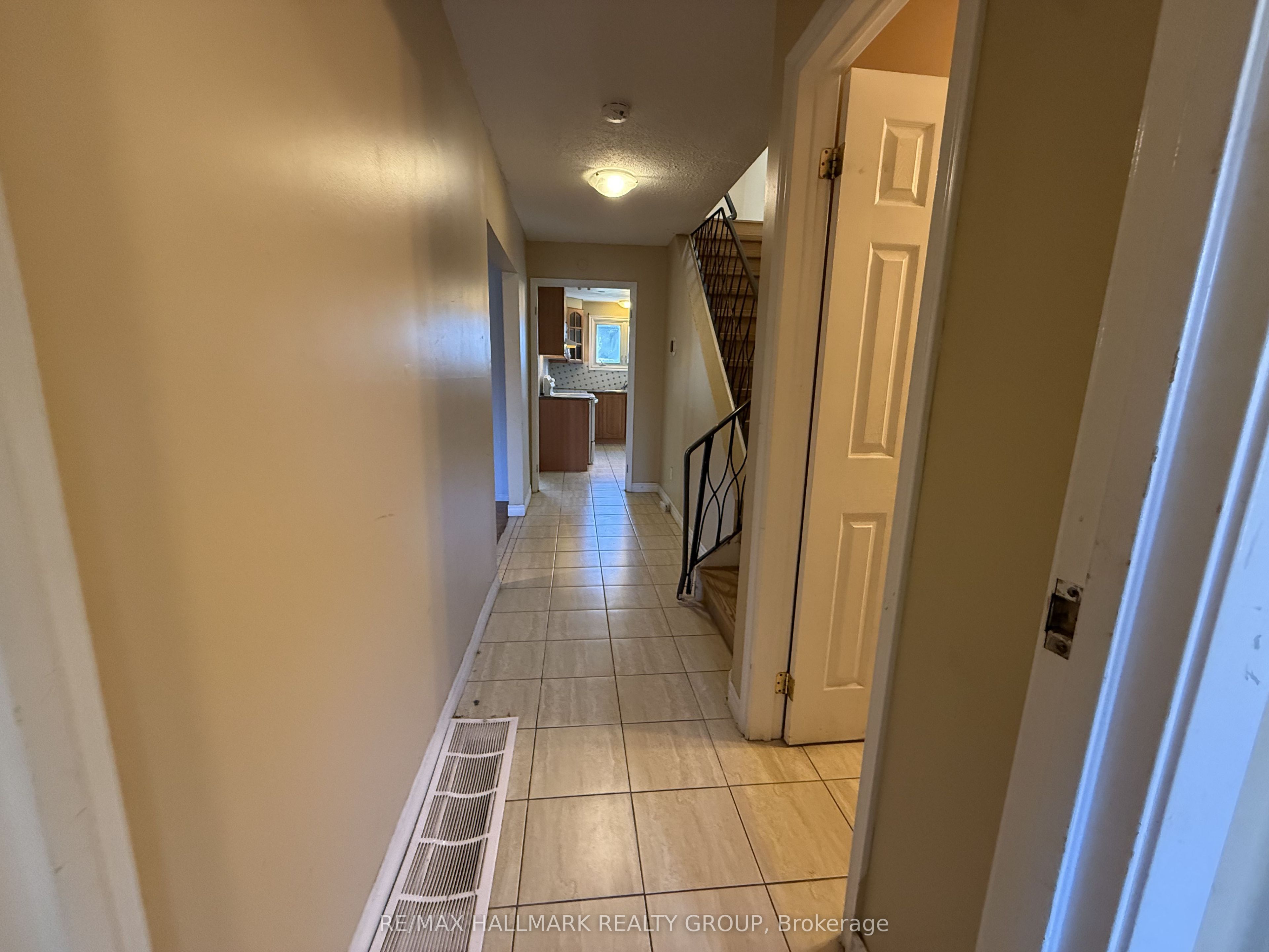 930 Cahill Drive W Property Photo 10