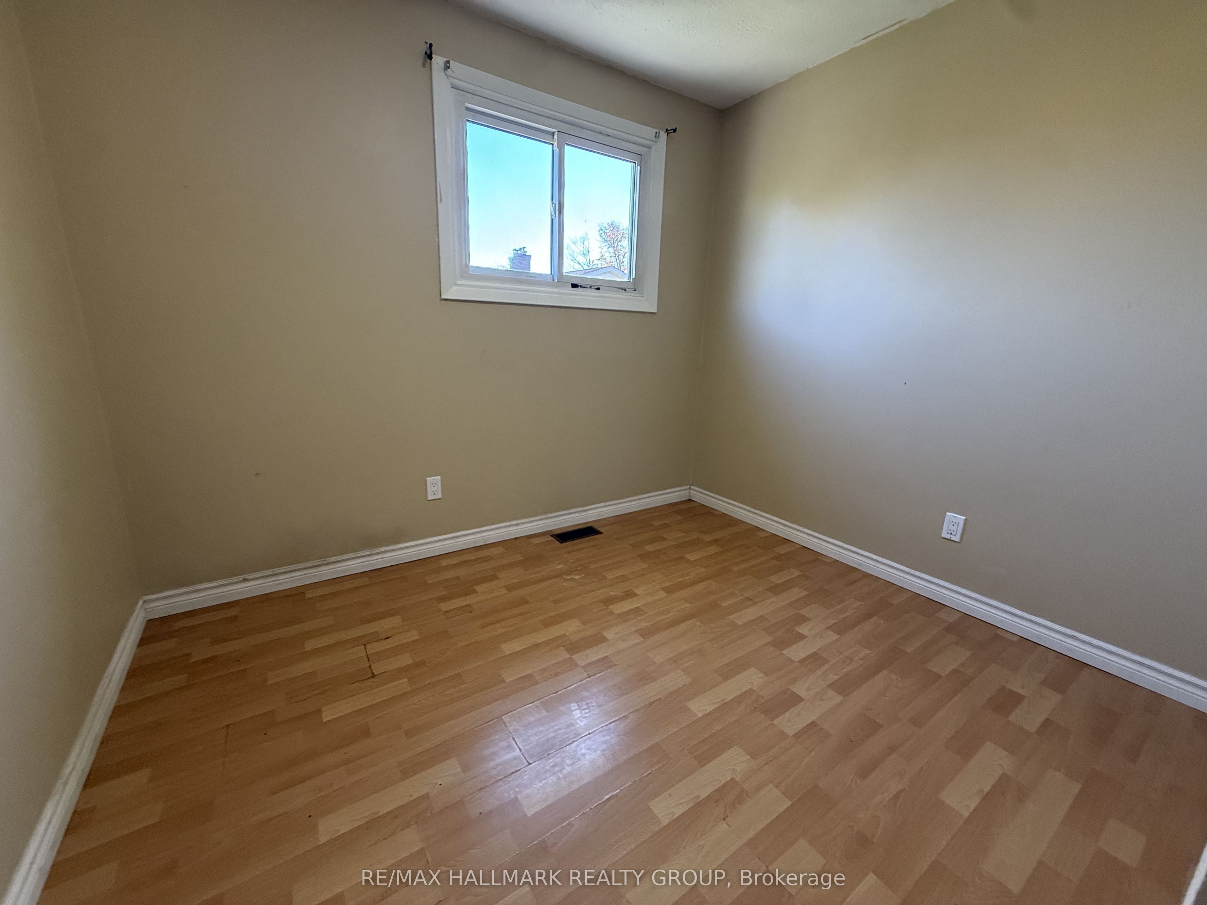 930 Cahill Drive W Property Photo 11