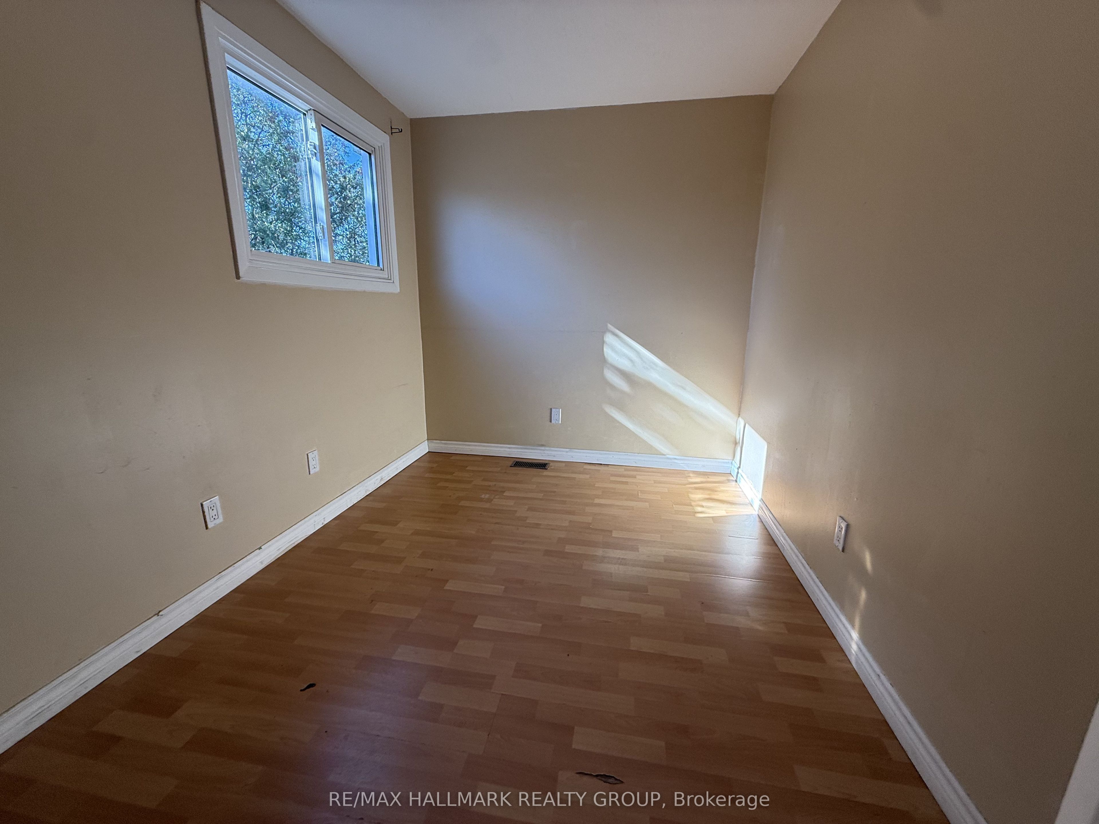 930 Cahill Drive W Property Photo 14