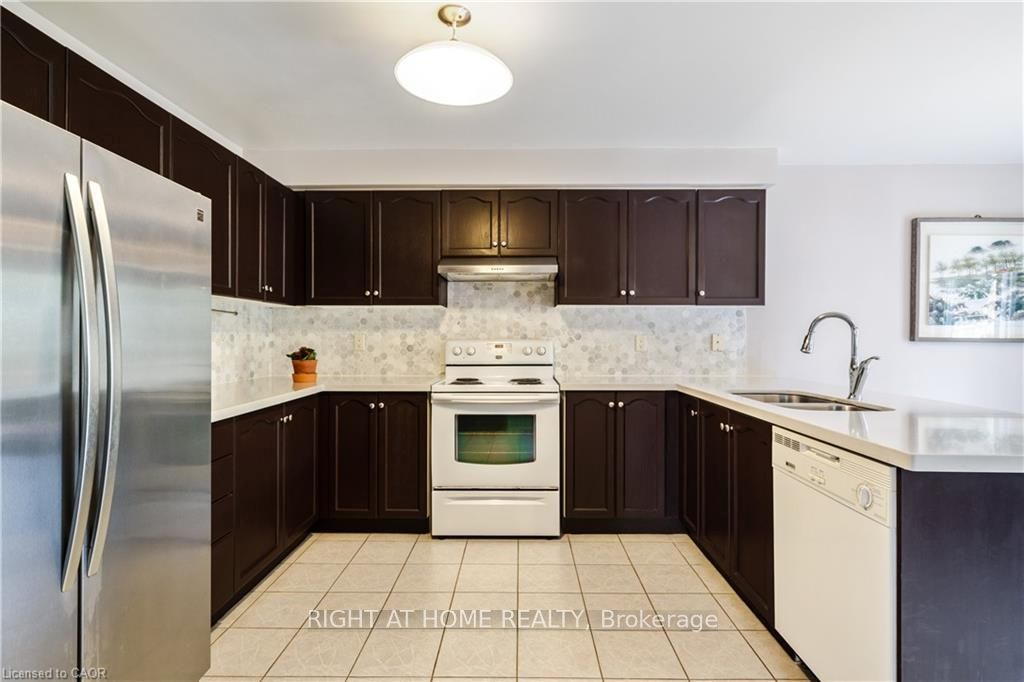 106 E Moore Crescent Property Photo 13