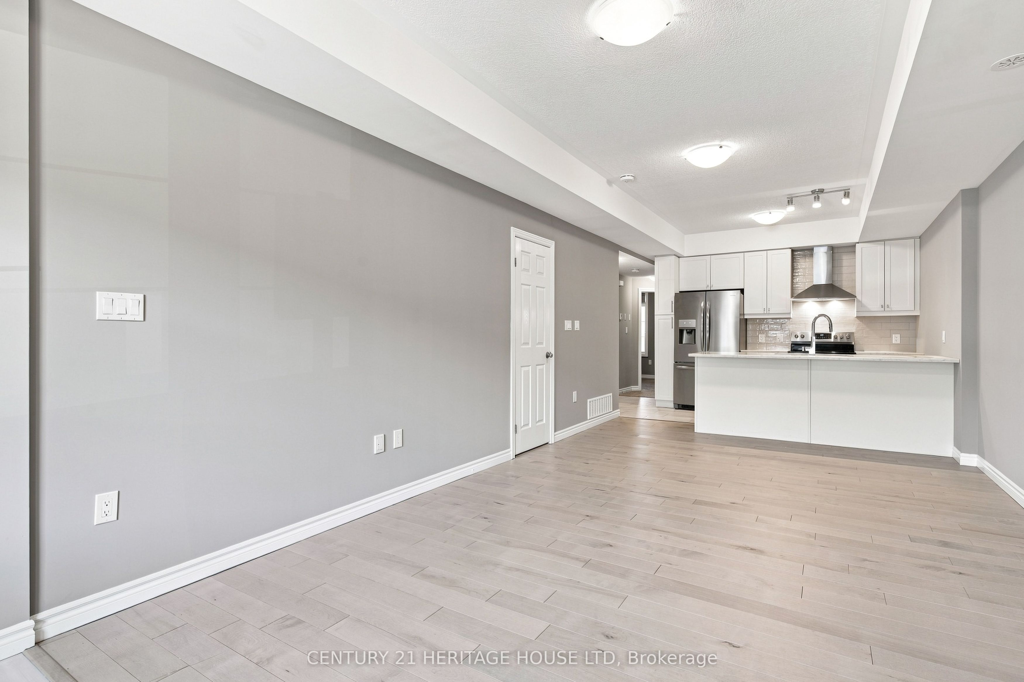 12 Wheat Lane Property Photo 6