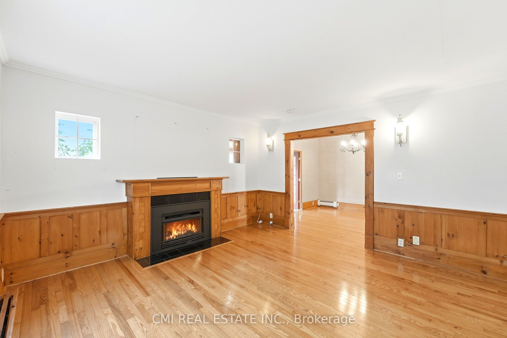 132 Base Line Road E Property Photo 13