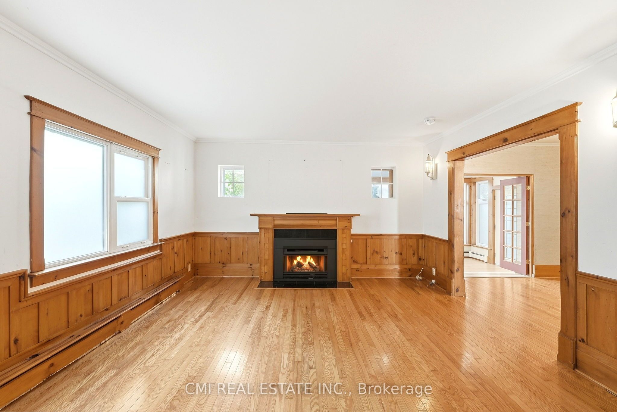 132 Base Line Road E Property Photo 14