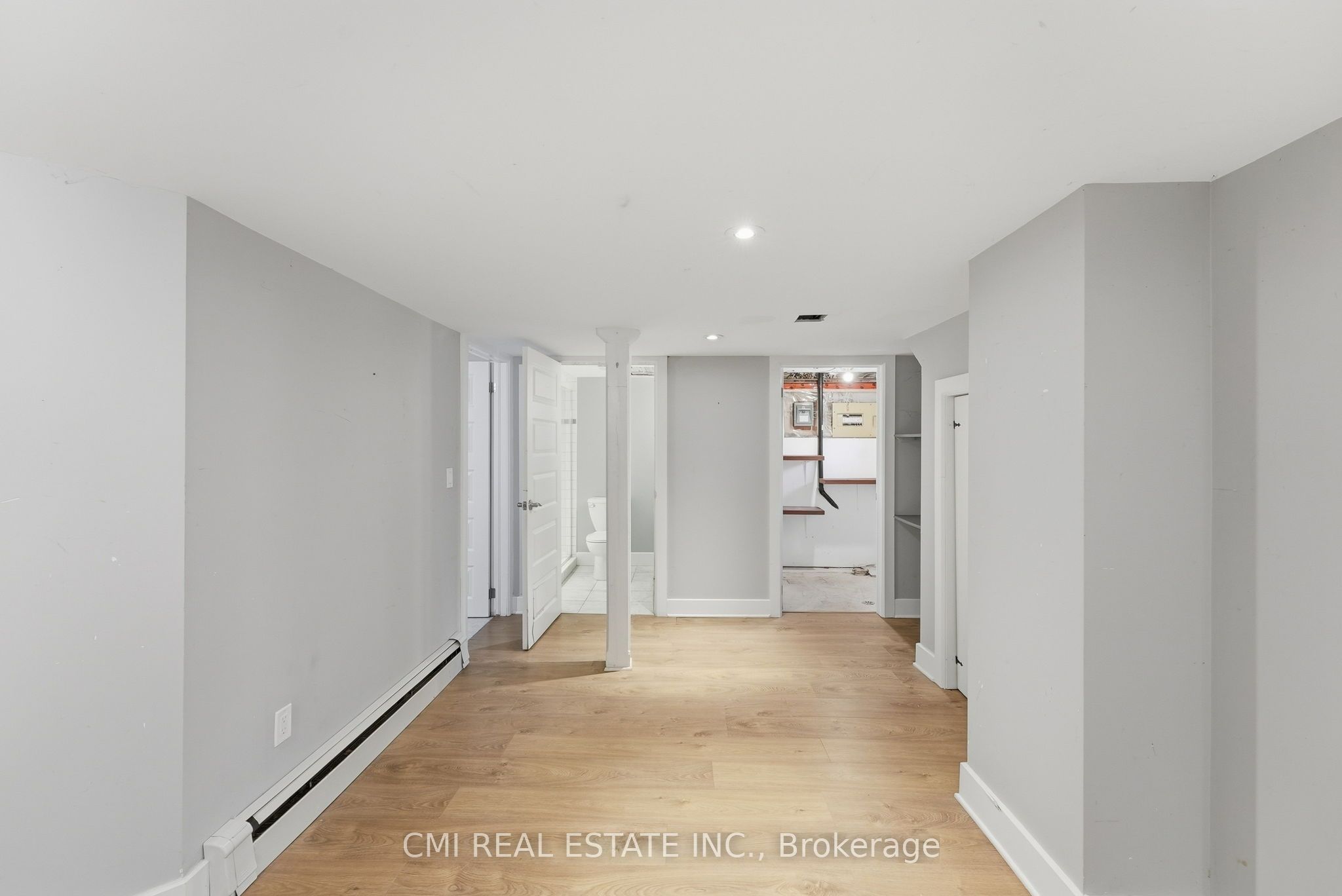132 Base Line Road E Property Photo 44