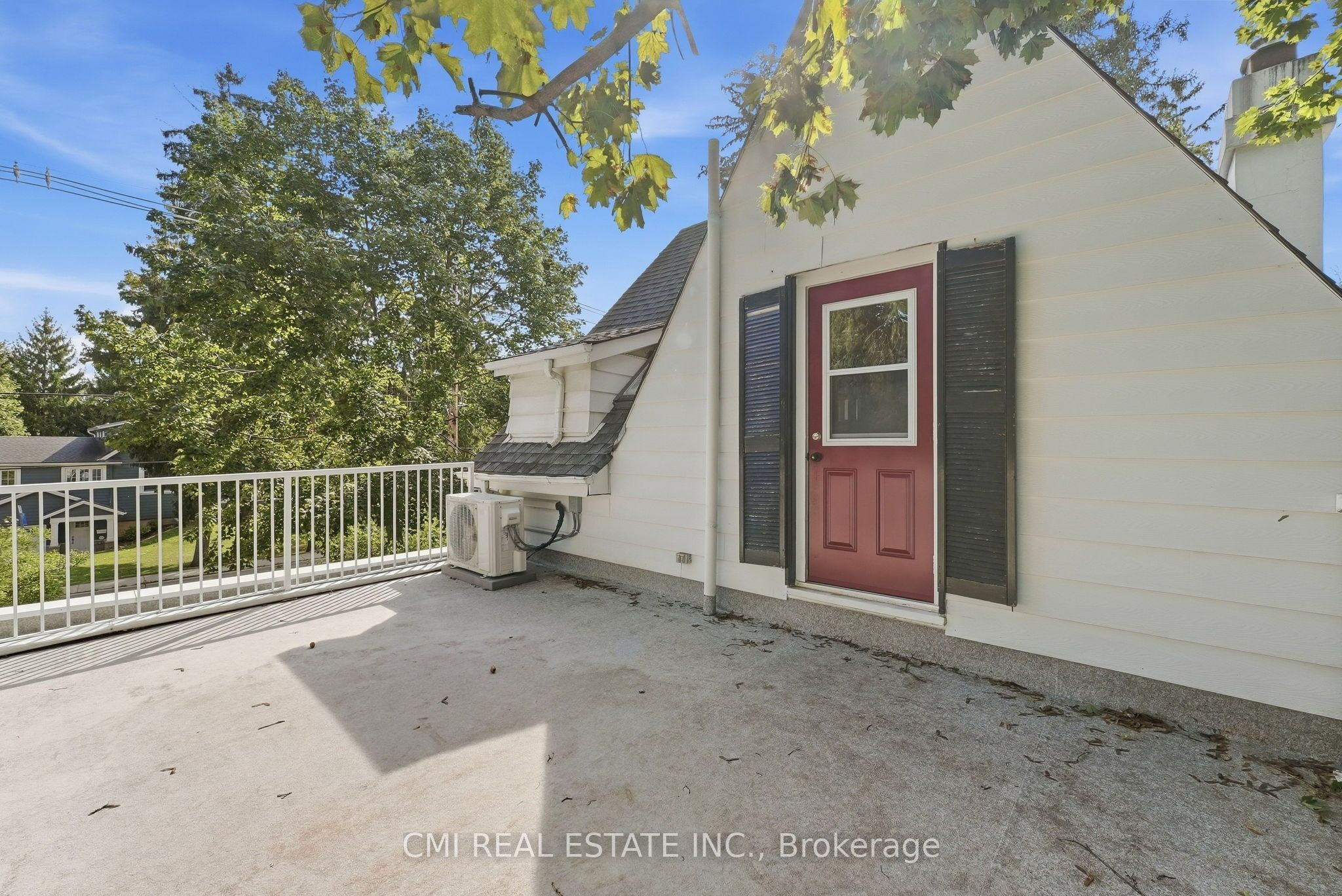 132 Base Line Road E Property Photo 47