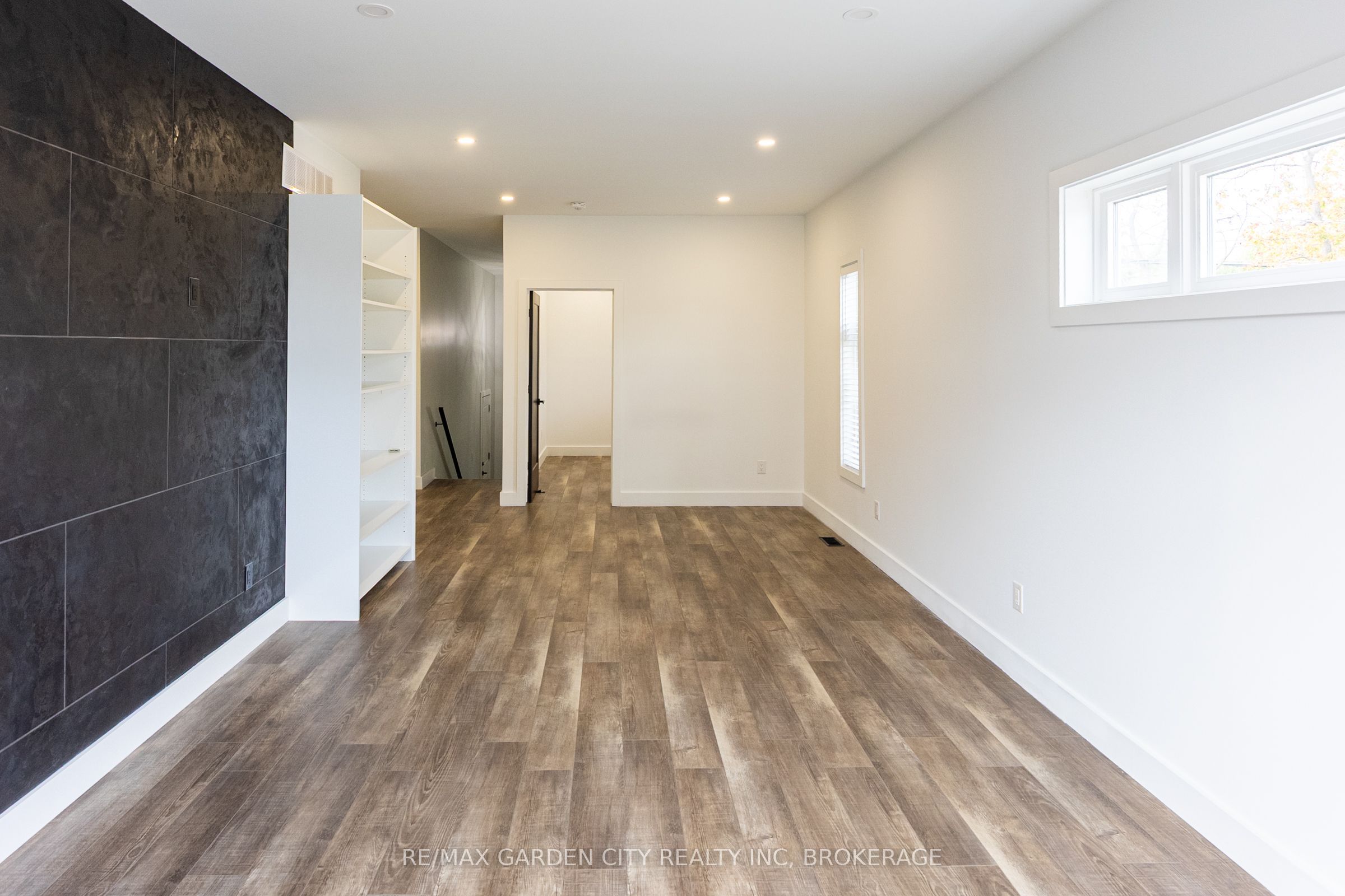 614b Niagara Street Property Photo 10