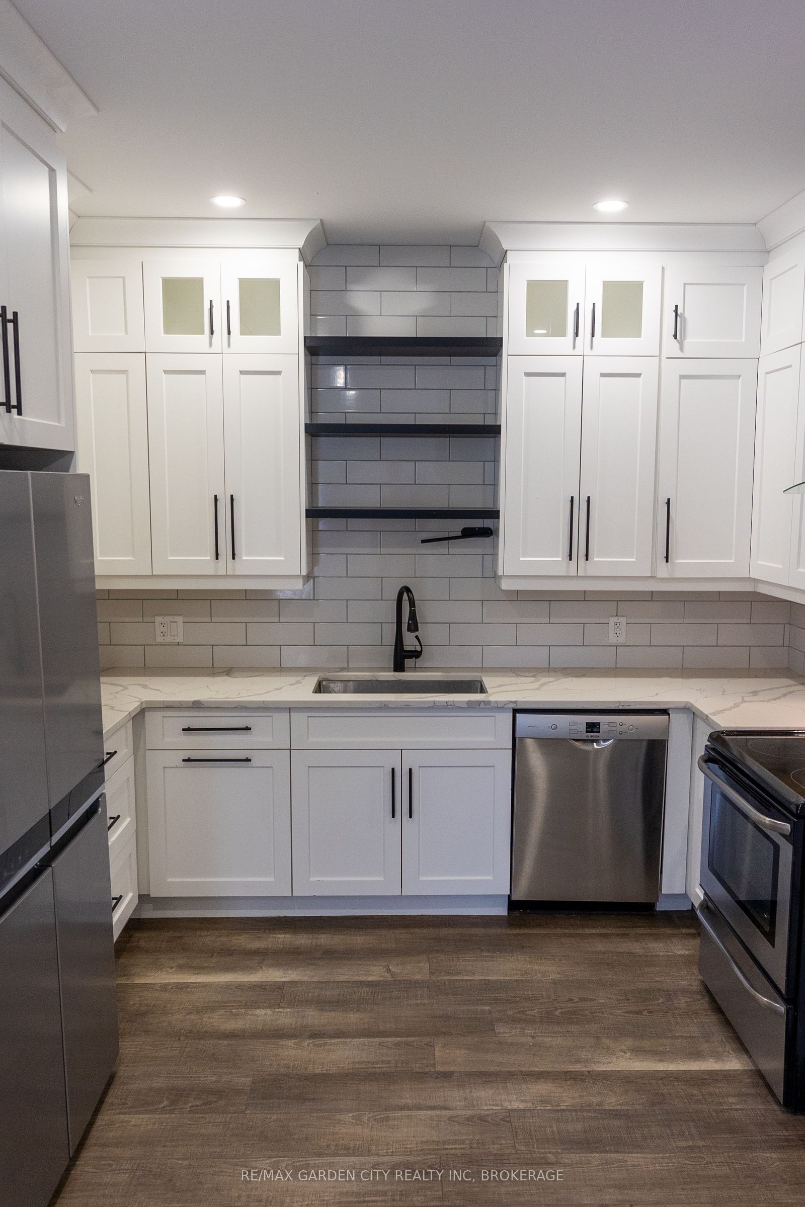 614b Niagara Street Property Photo 13