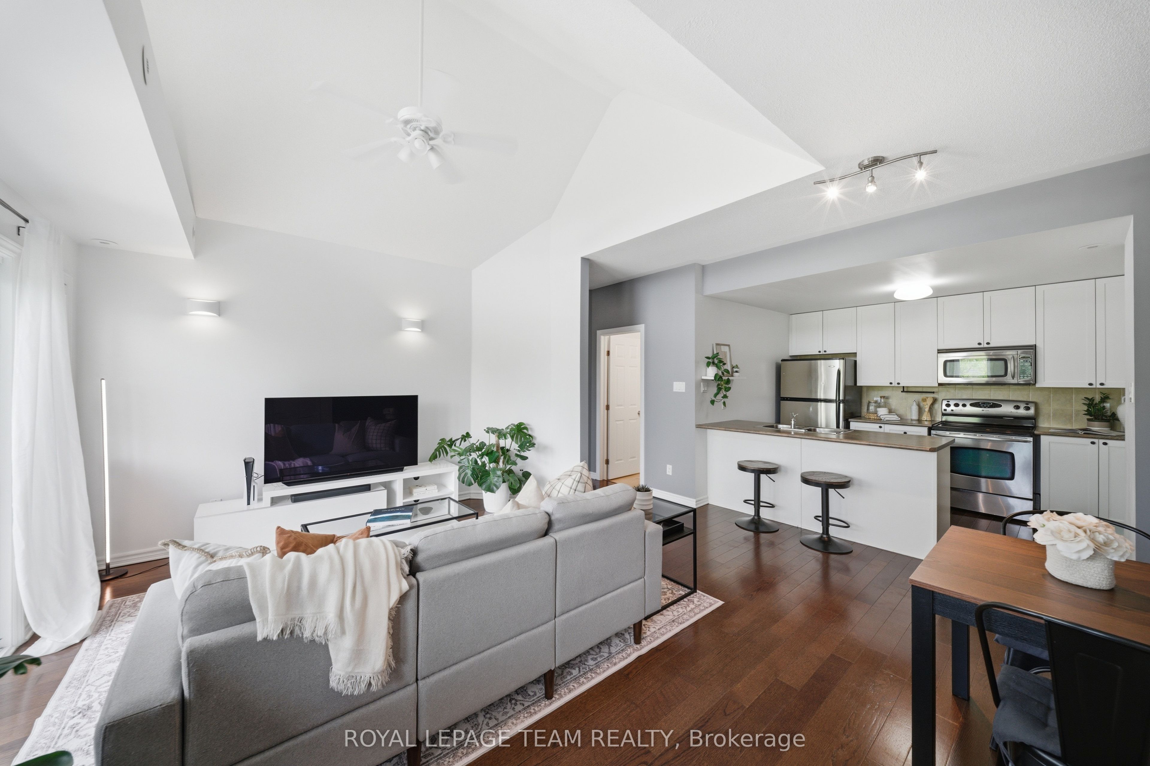 165 Waterbridge Drive 9 Property Photo 4