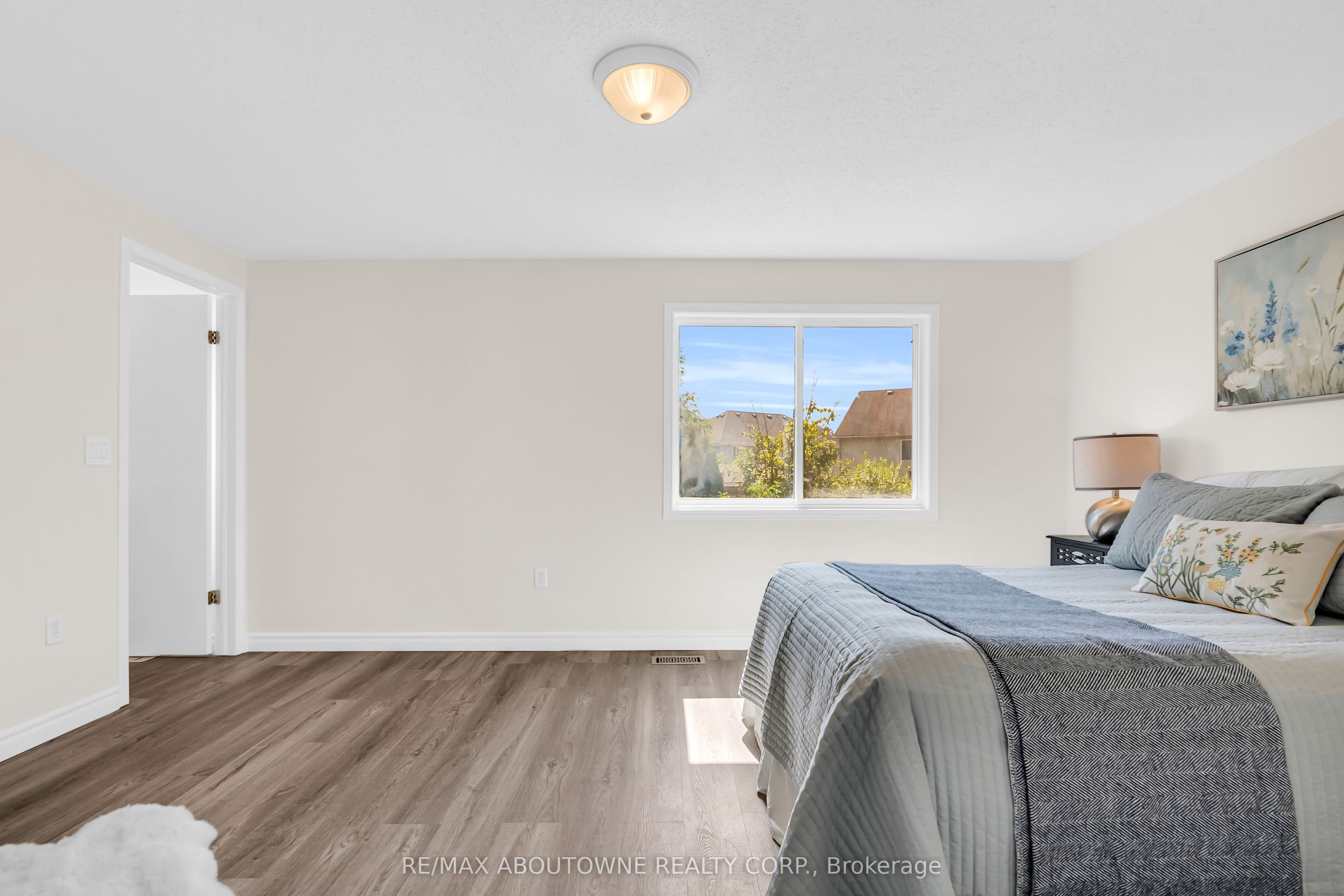 87 Houghton Street Property Photo 19