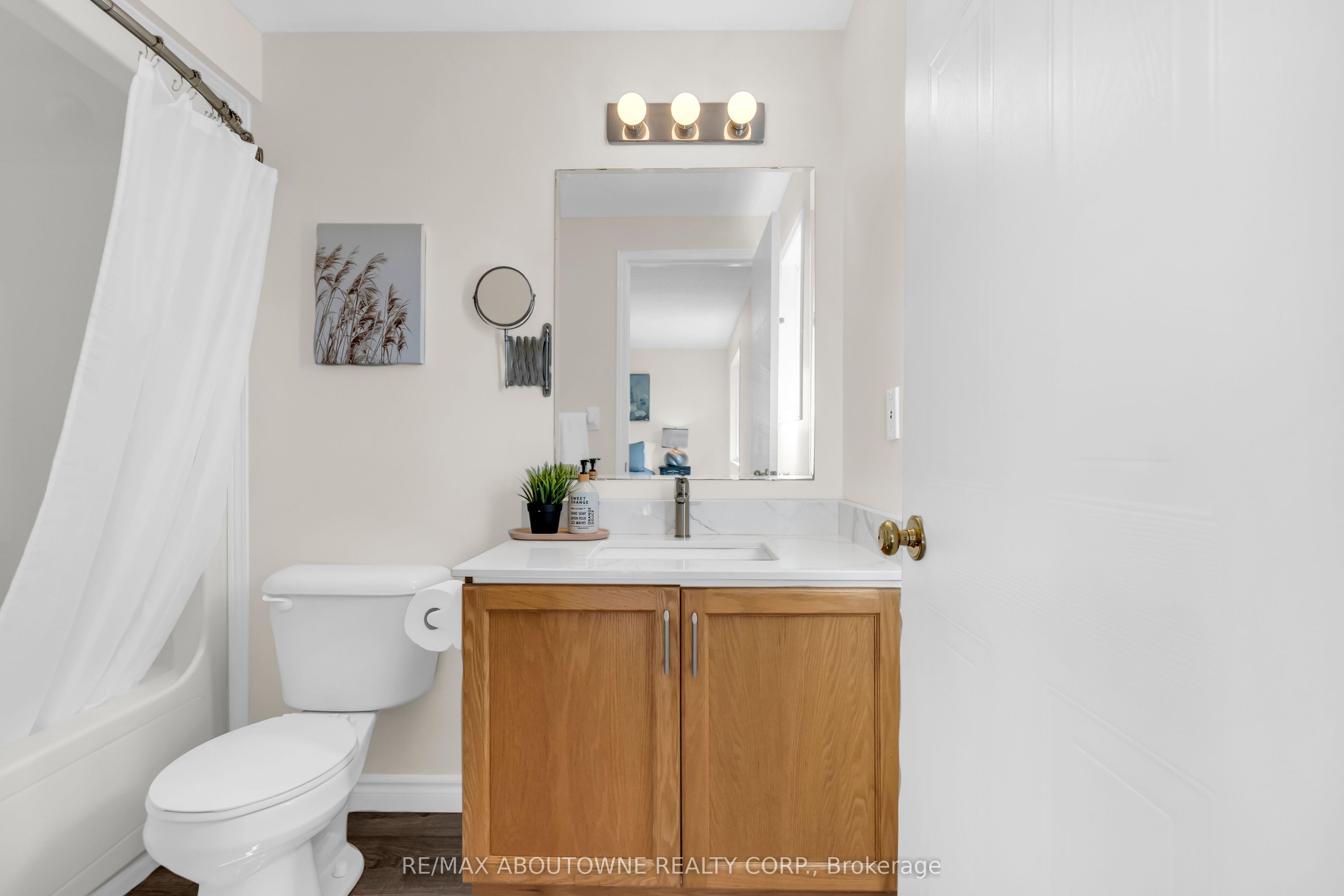 87 Houghton Street Property Photo 20