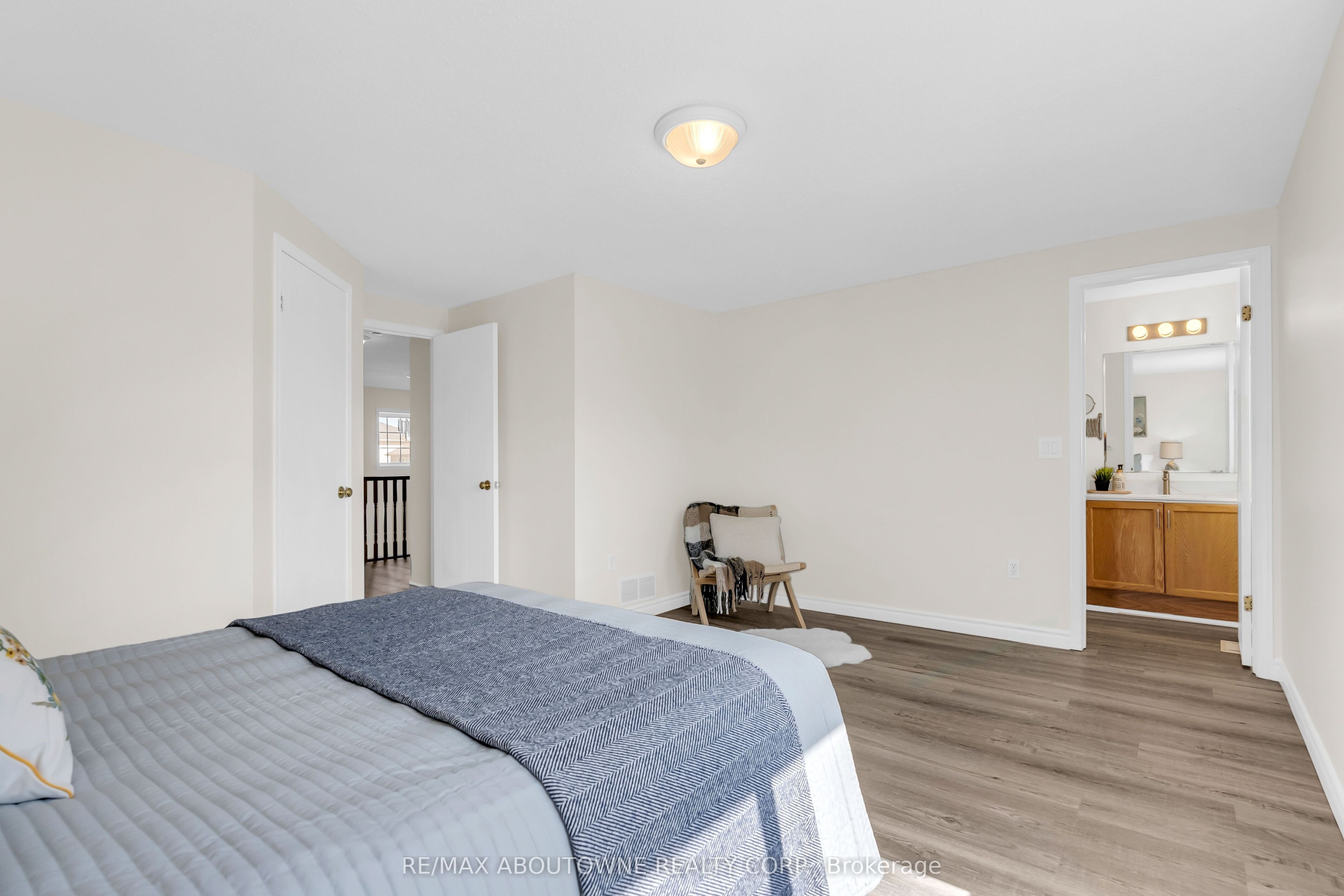 87 Houghton Street Property Photo 21
