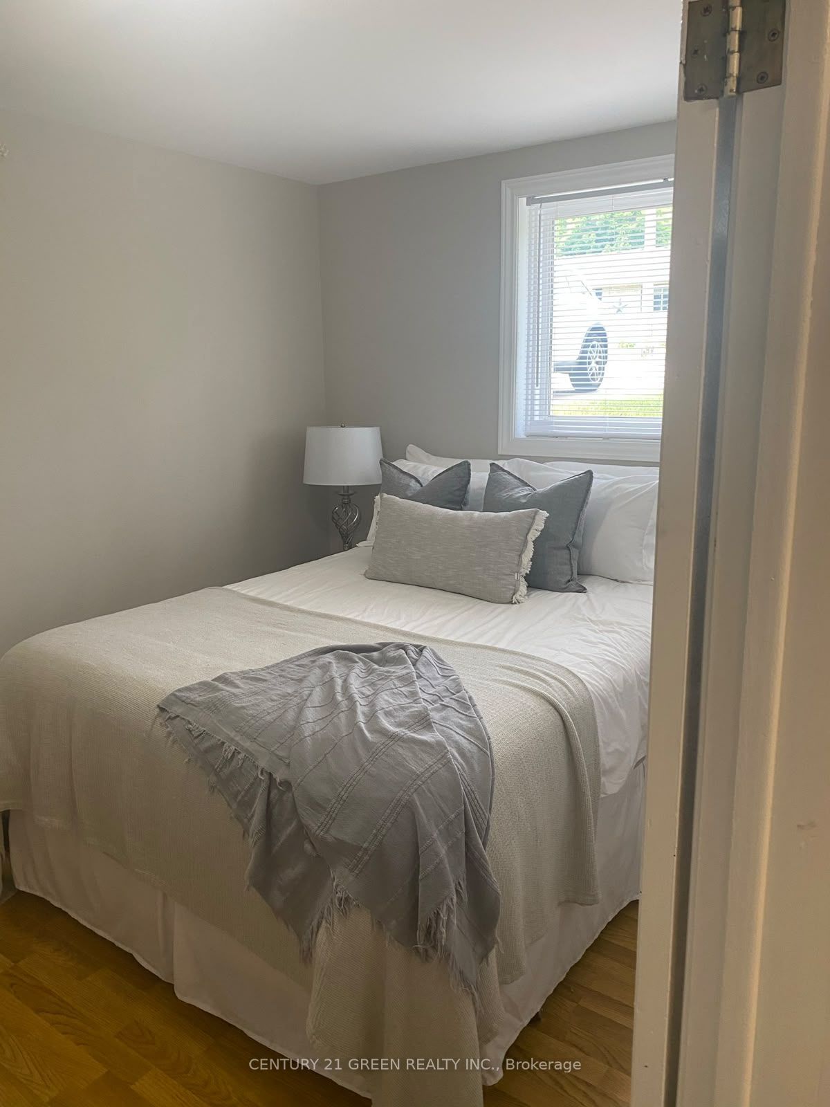 45 Elliott Street W Property Photo 6
