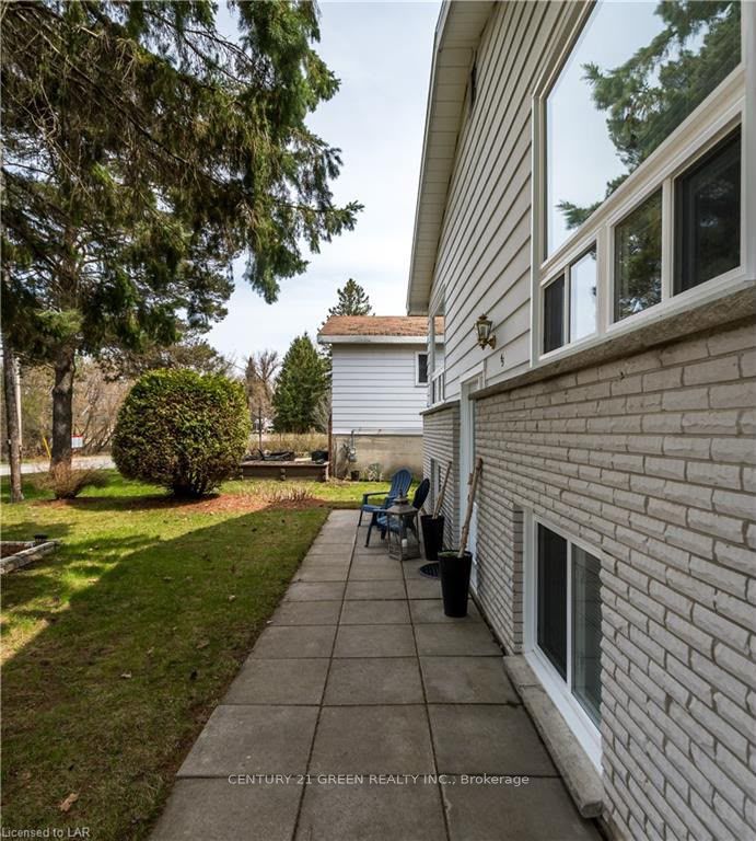 45 Elliott Street W Property Photo 14