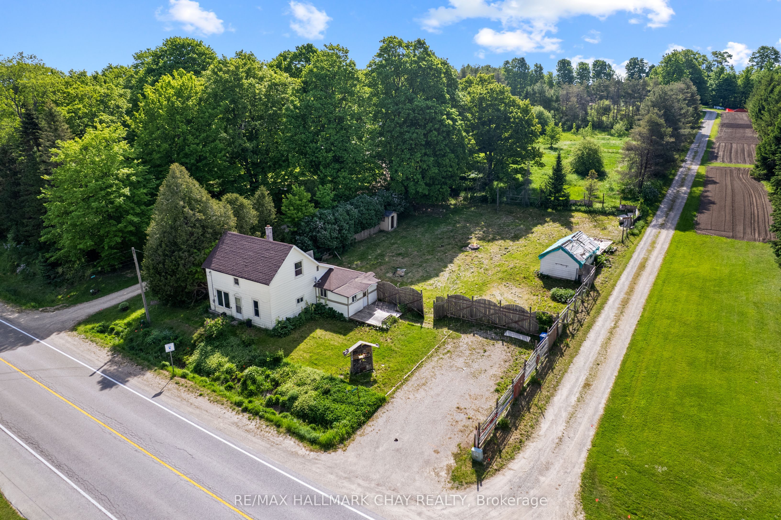 500218 Grey 12 Road Property Photo 1