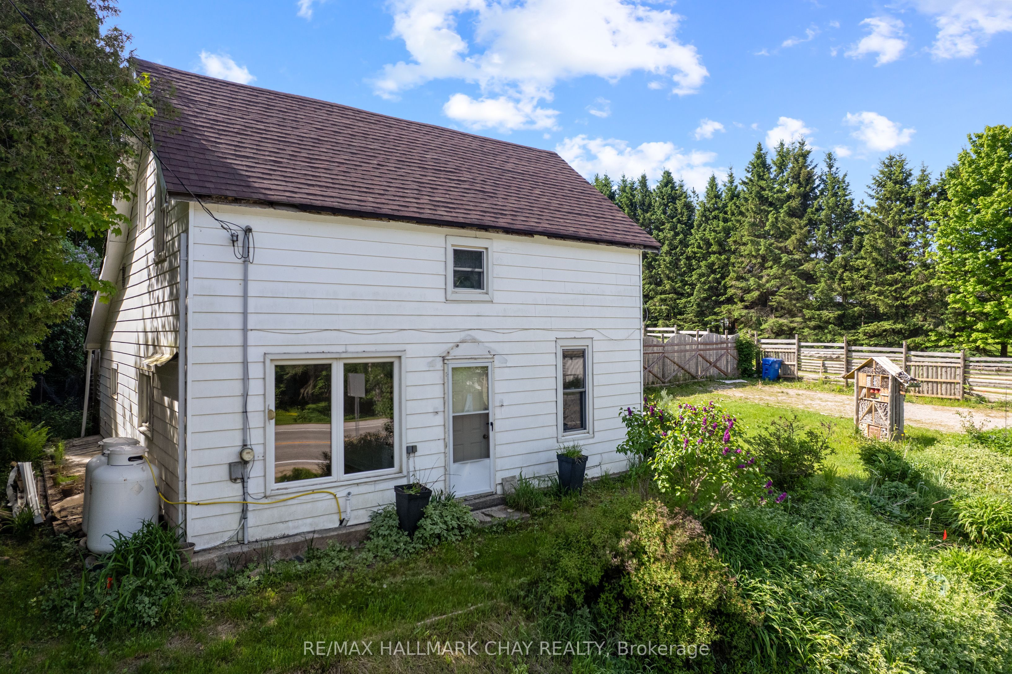 500218 Grey 12 Road Property Photo 2
