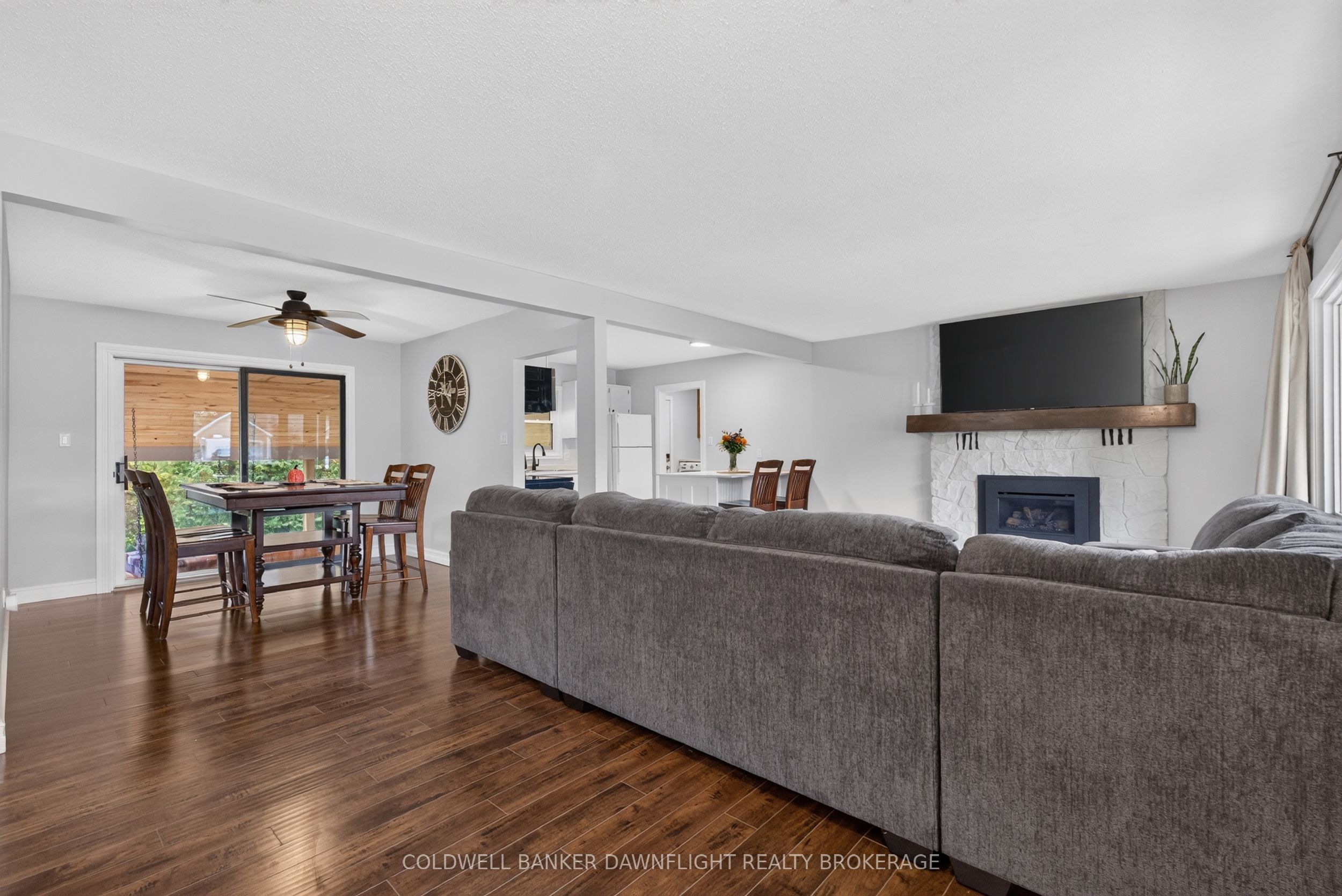 368 Station Street Property Photo 5