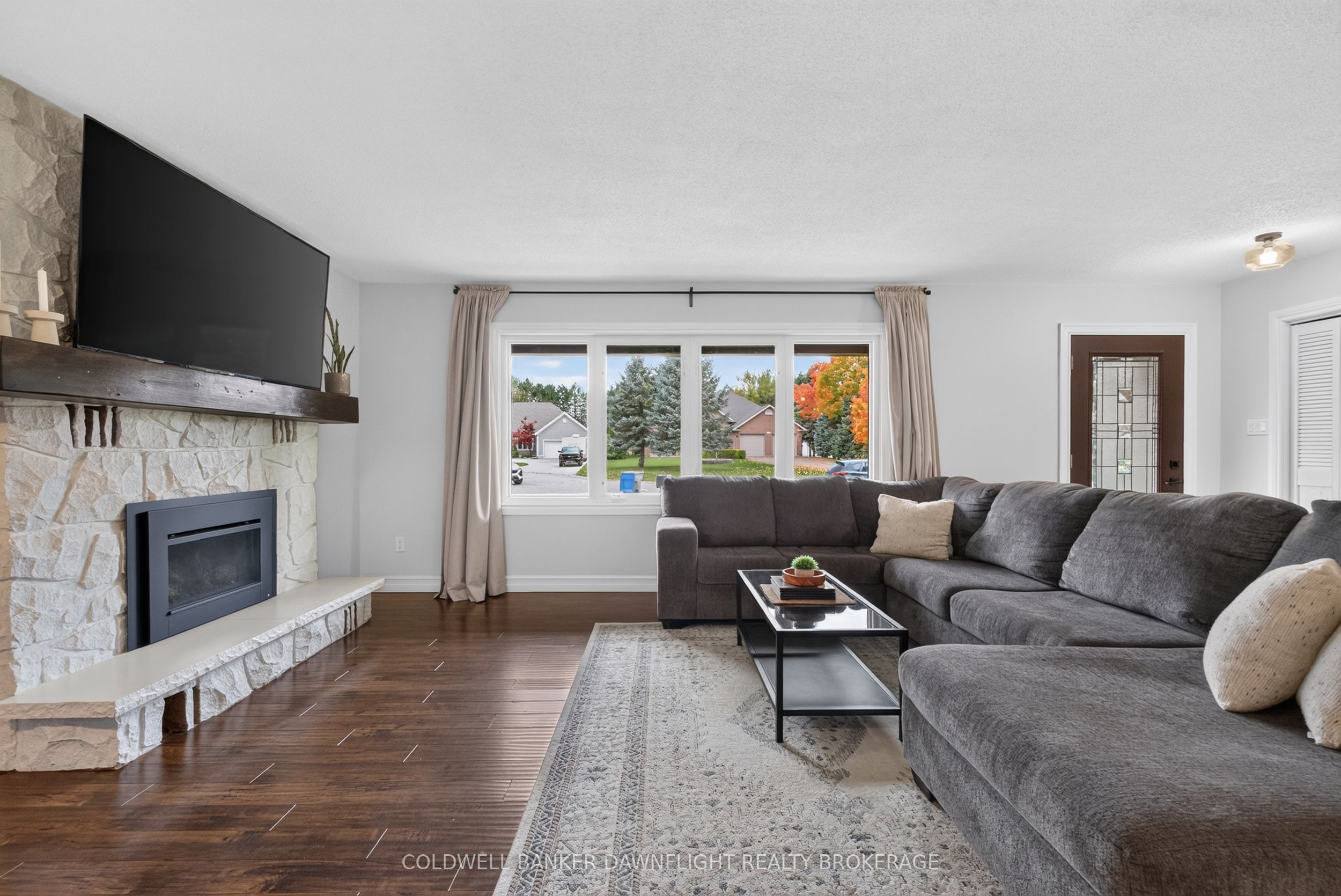 368 Station Street Property Photo 7