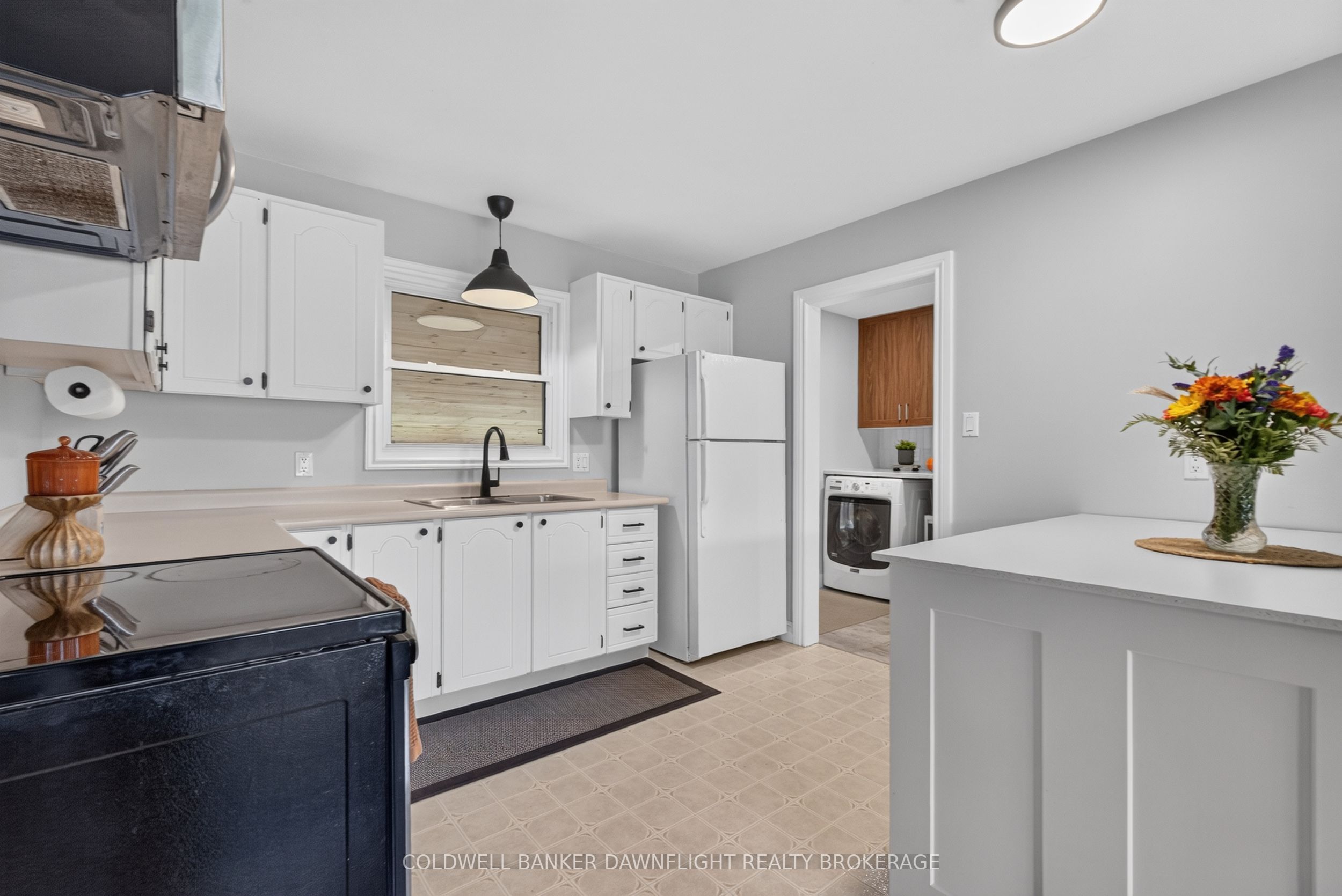 368 Station Street Property Photo 10