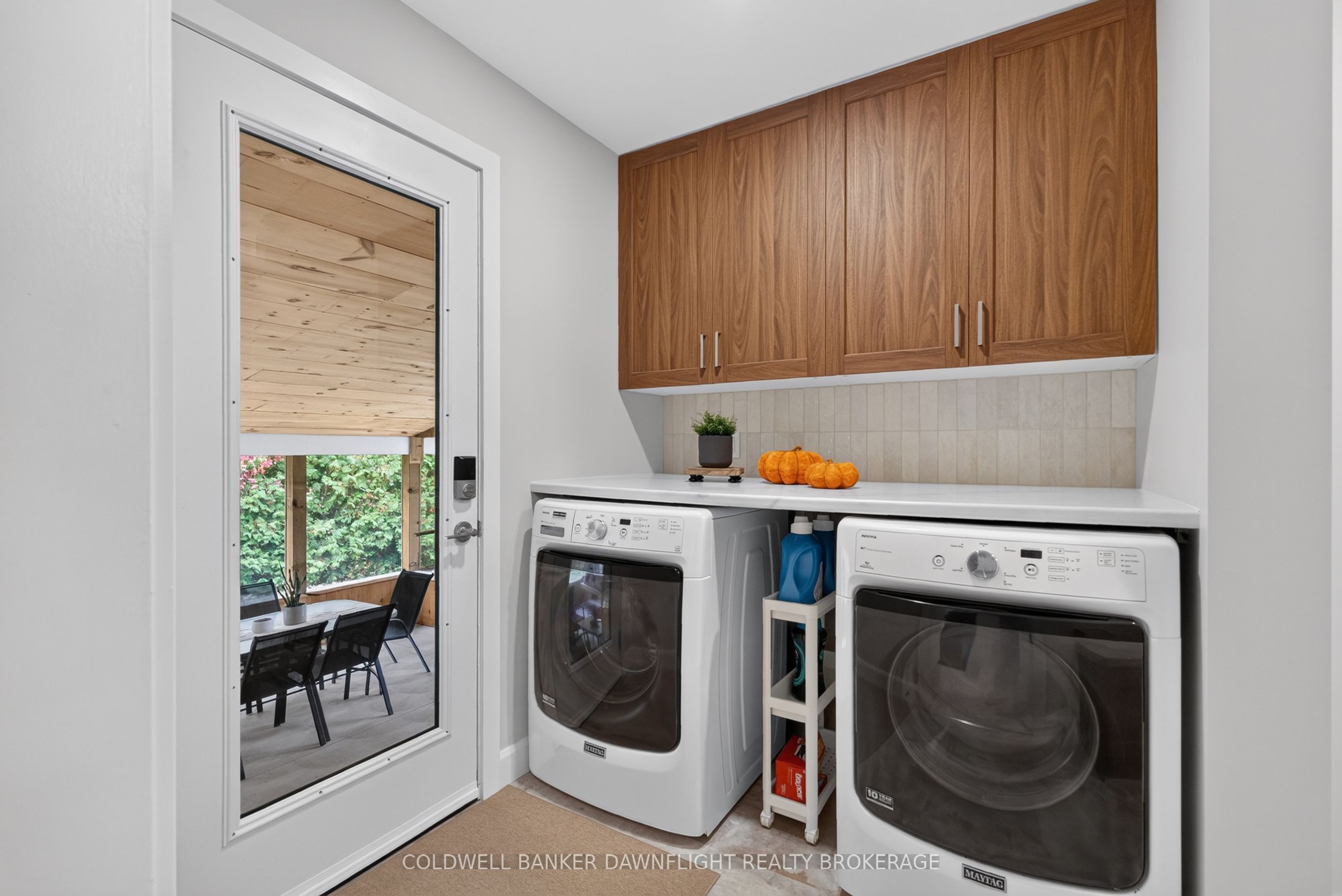 368 Station Street Property Photo 28