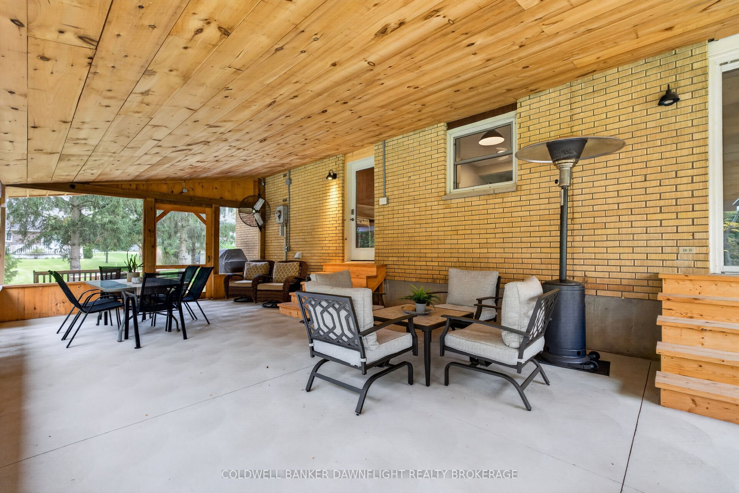 368 Station Street Property Photo 31