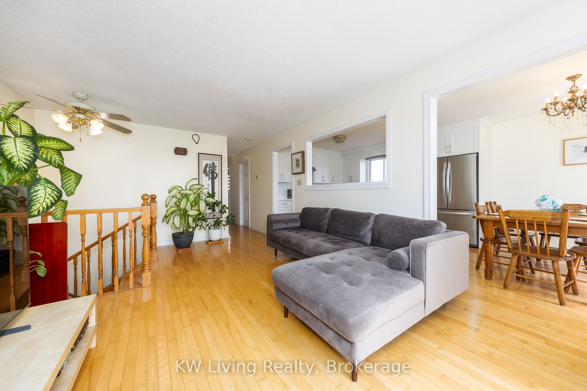 833 Fairbairn Street Property Photo 7