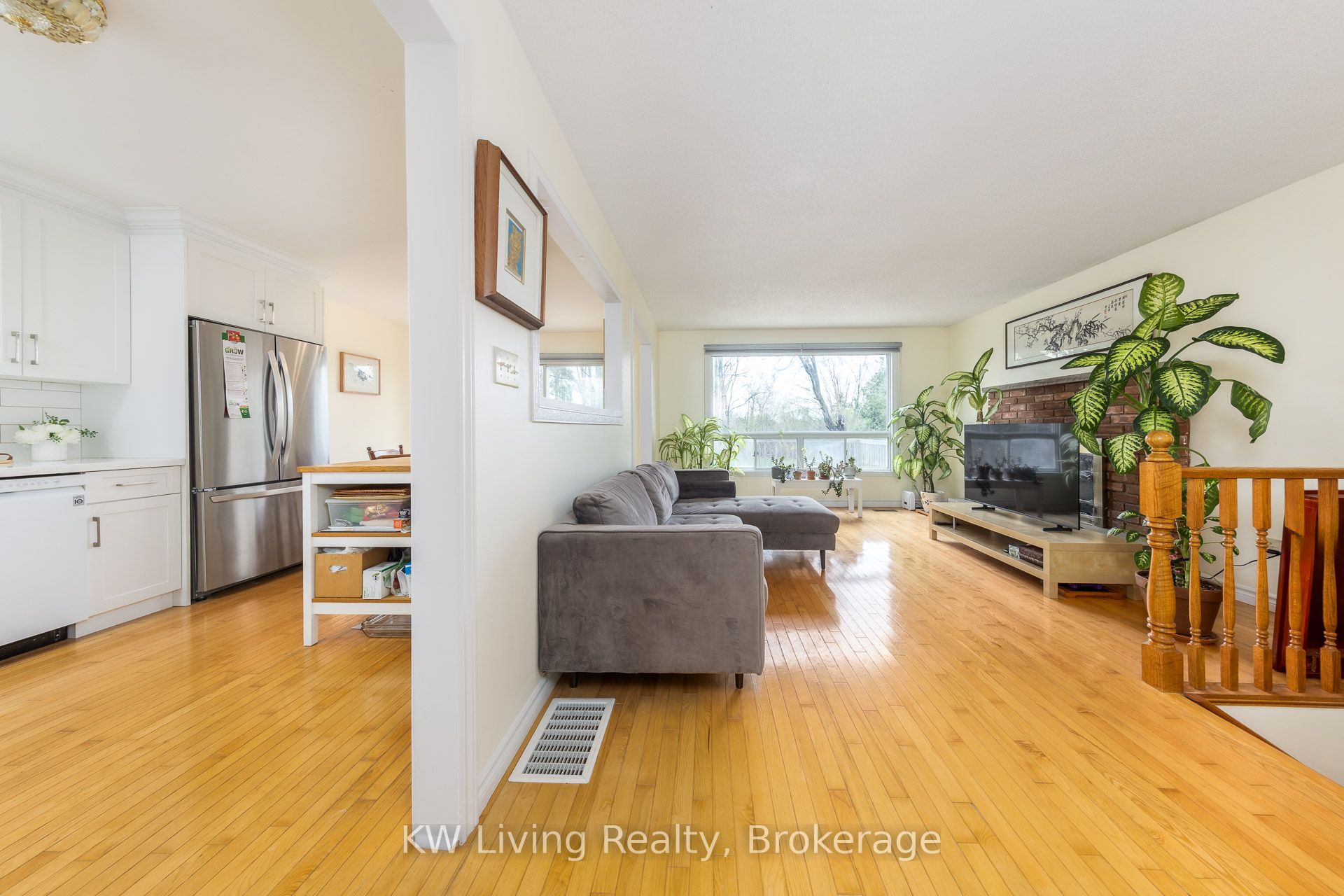 833 Fairbairn Street Property Photo 10
