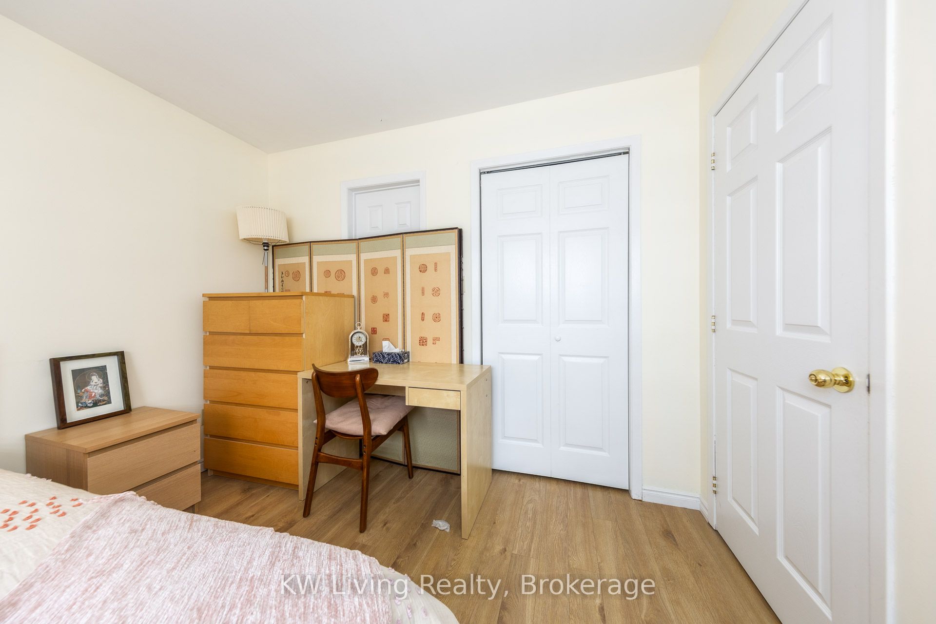 833 Fairbairn Street Property Photo 19