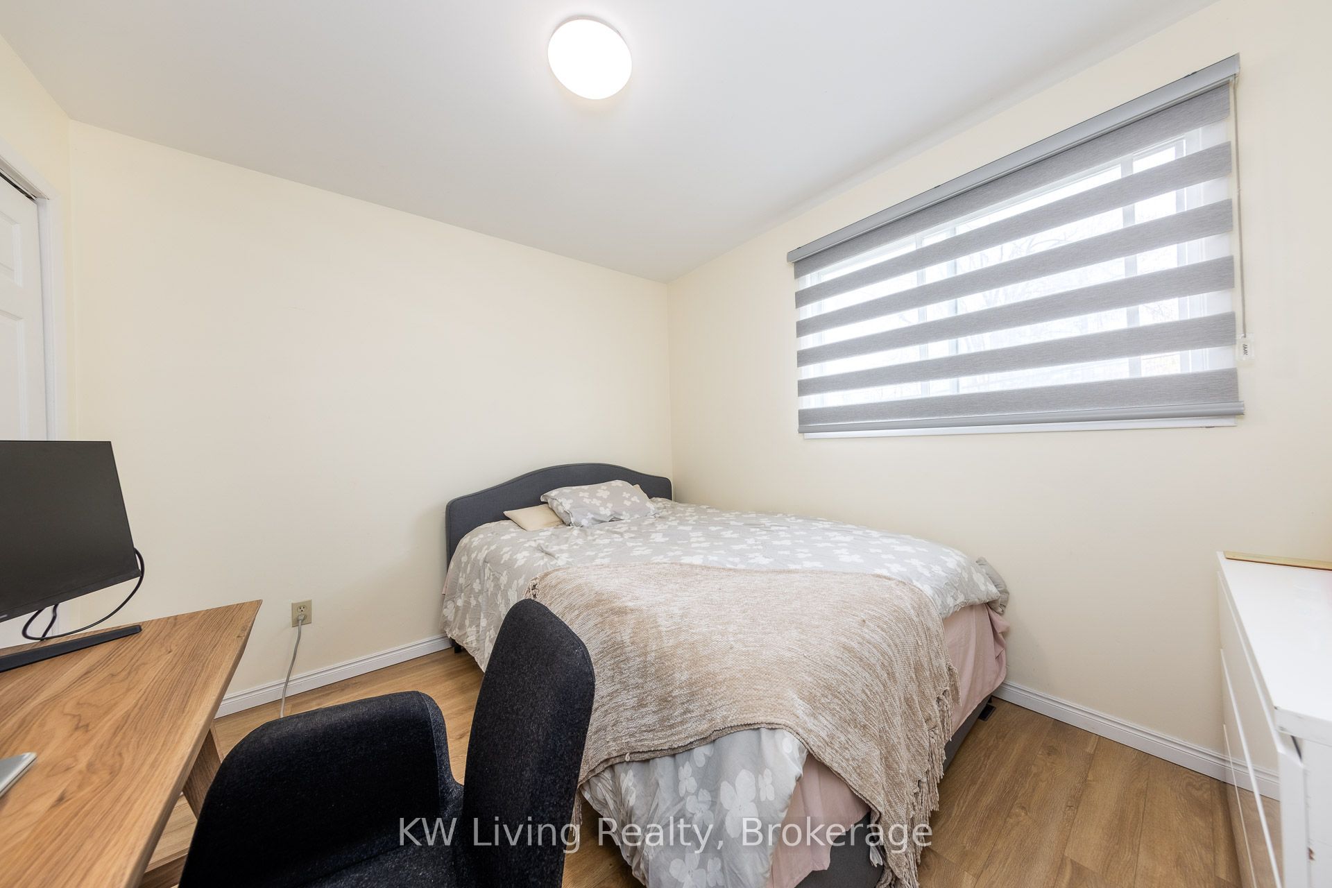 833 Fairbairn Street Property Photo 22