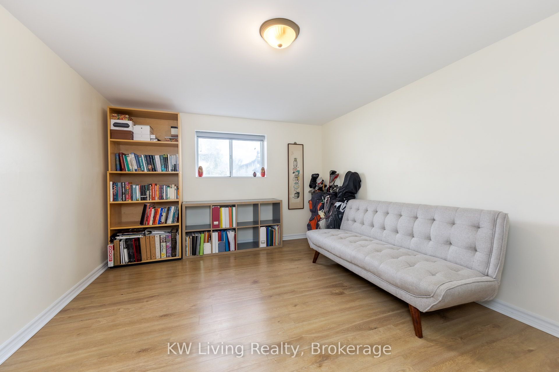 833 Fairbairn Street Property Photo 25