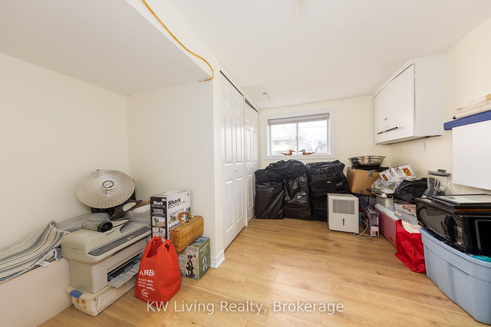 833 Fairbairn Street Property Photo 32