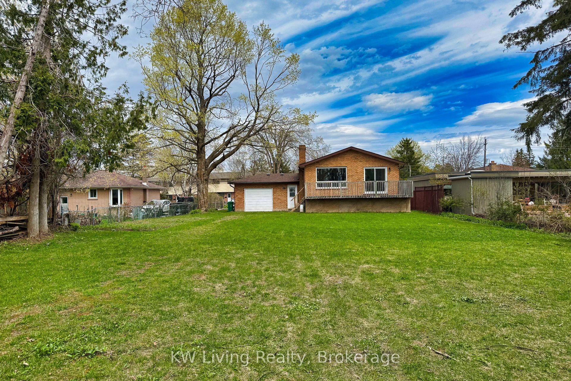 833 Fairbairn Street Property Photo 42