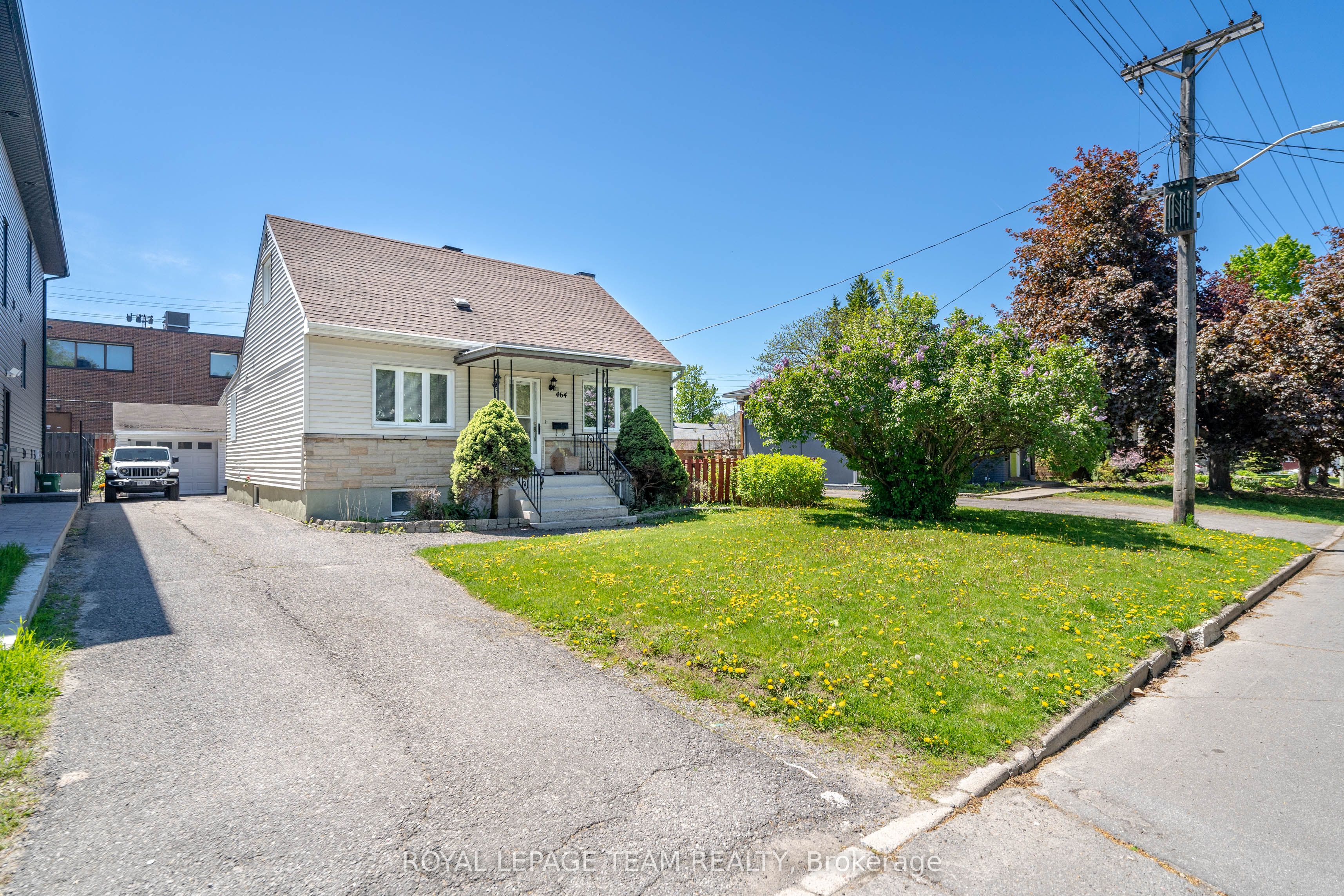 464 Mutual Street Property Photo 2