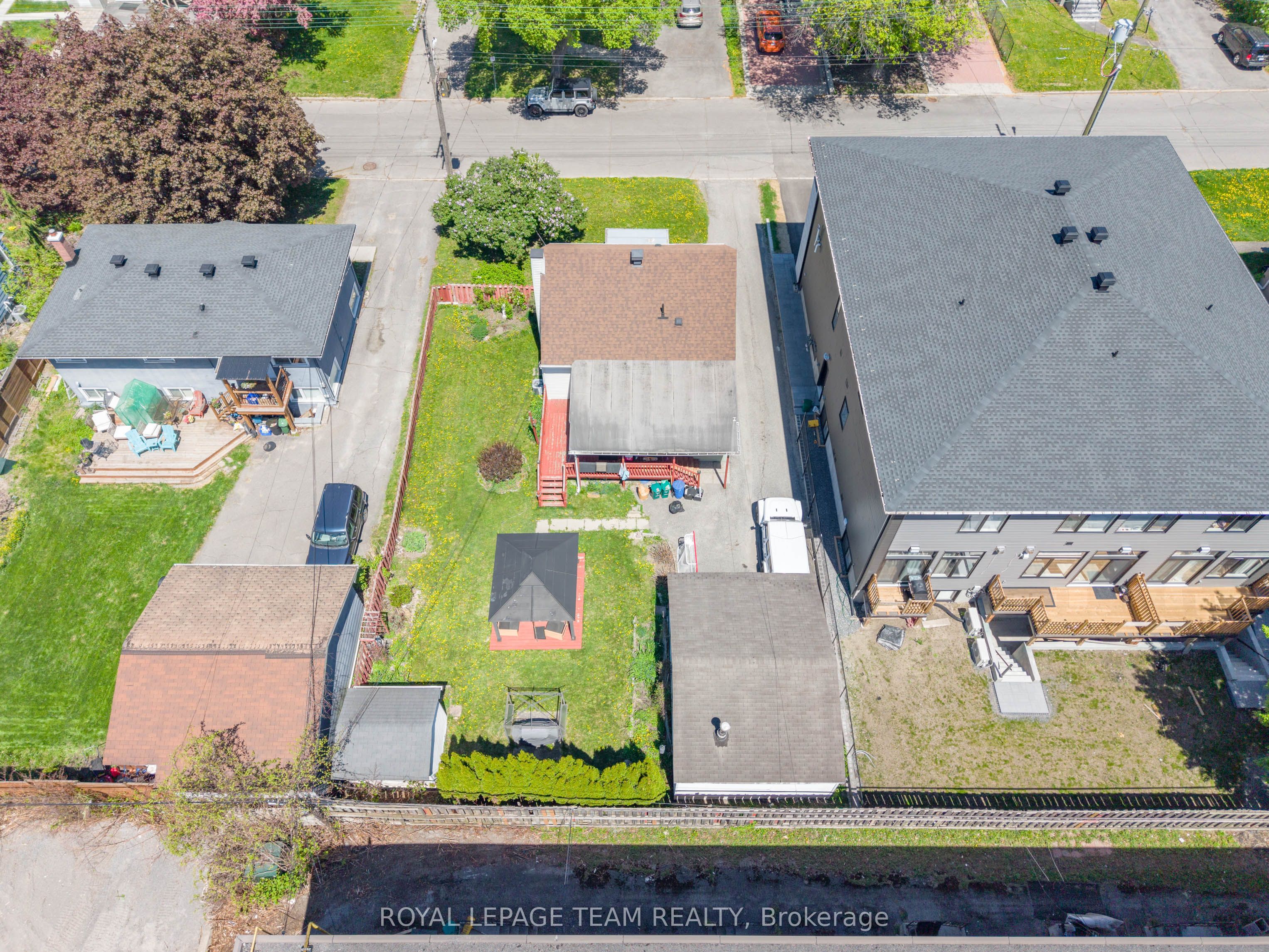 464 Mutual Street Property Photo 11