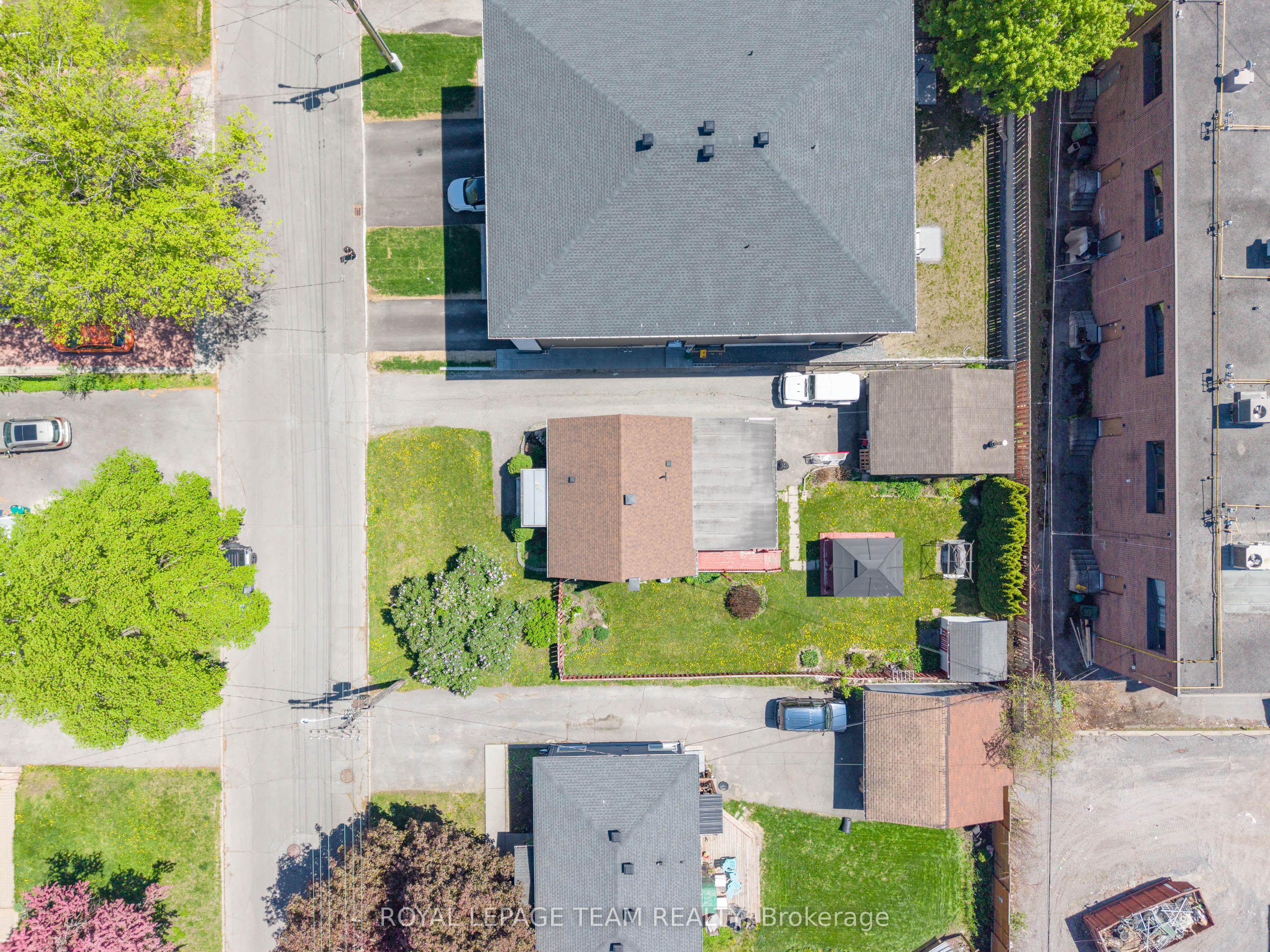 464 Mutual Street Property Photo 12
