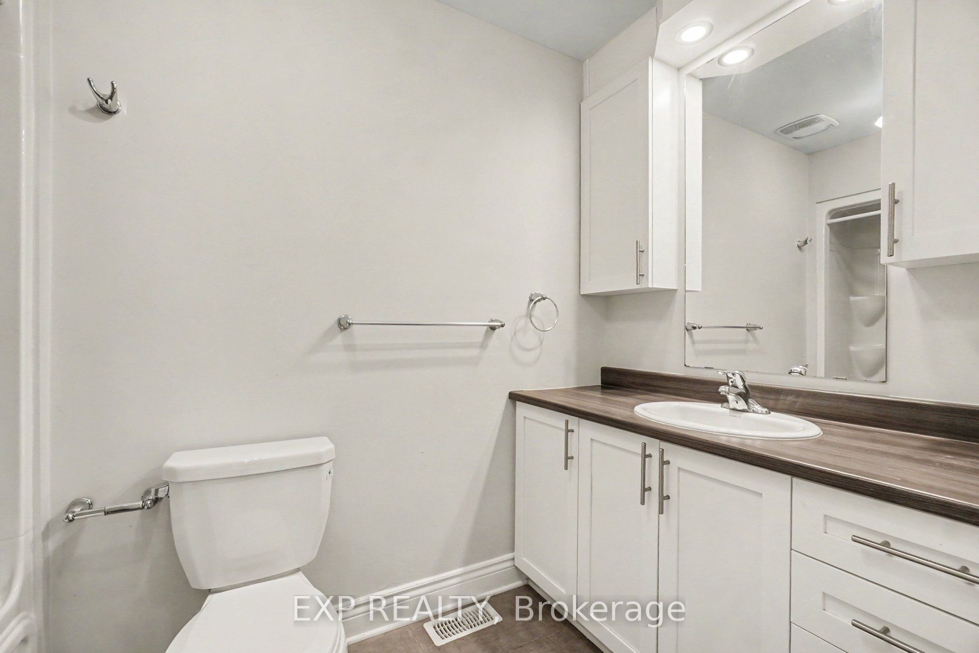 202 St Malo Place Property Photo 30