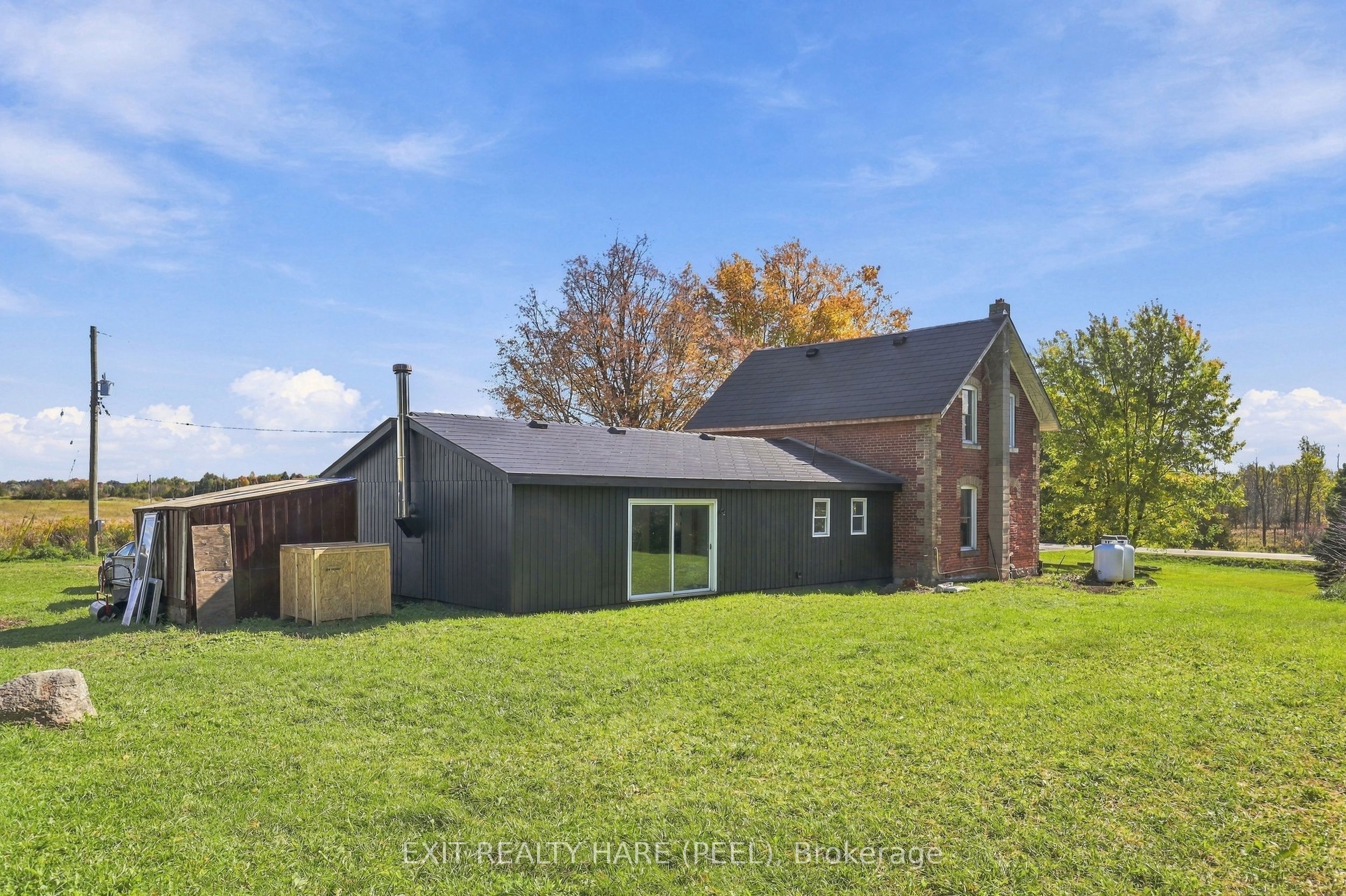 385169 20th Side Road Property Photo 5